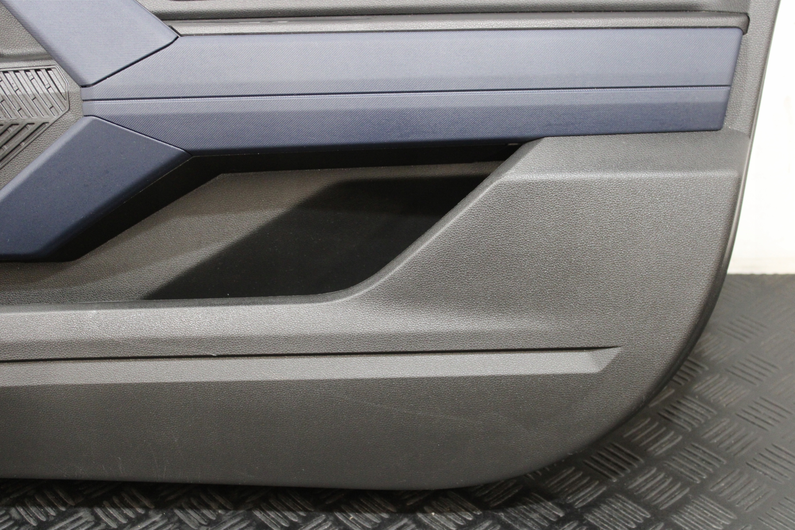 upholstery side door right front DACIA DUSTER III 3 2024