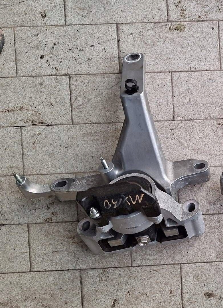 holder engine mount Mazda MX-30 ELEKTRYK