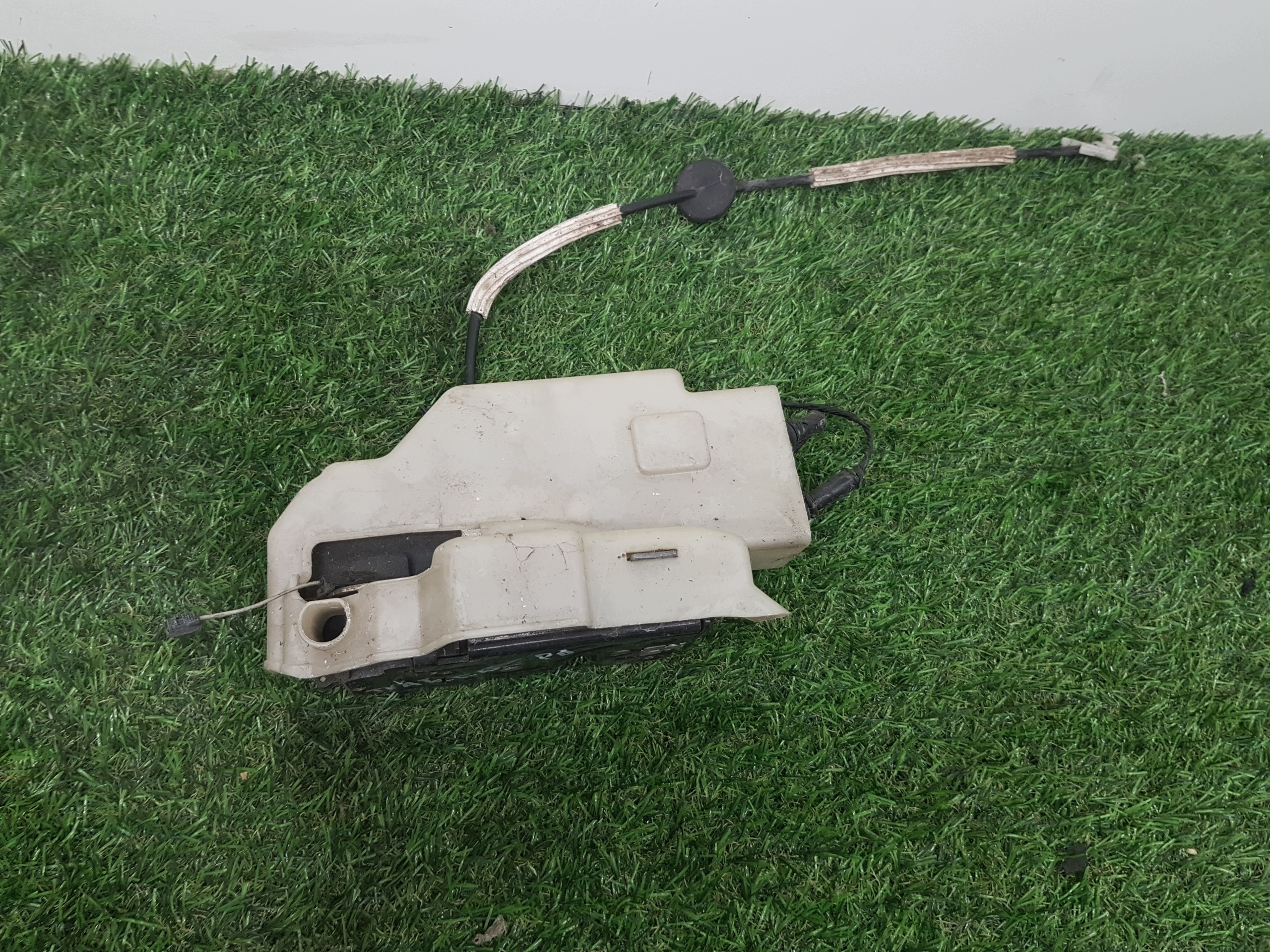 lock door right front VOLKSWAGEN TOUAREG