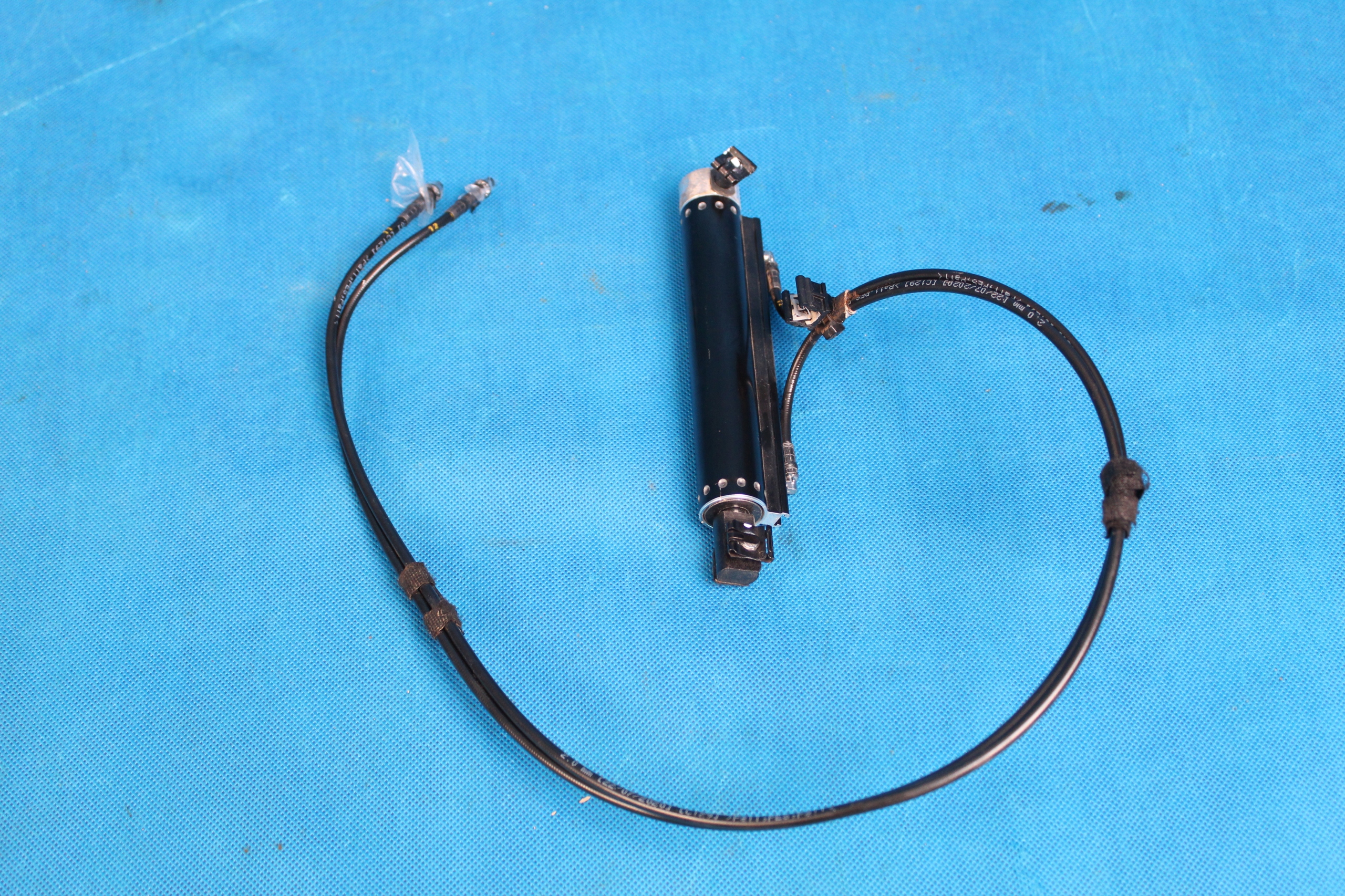 8P7871795 - VW T-ROC КАБРИОЛЕТ ПРИВОД КРЫШИ ЛЕВЫЙ ПРОВОДА 21R