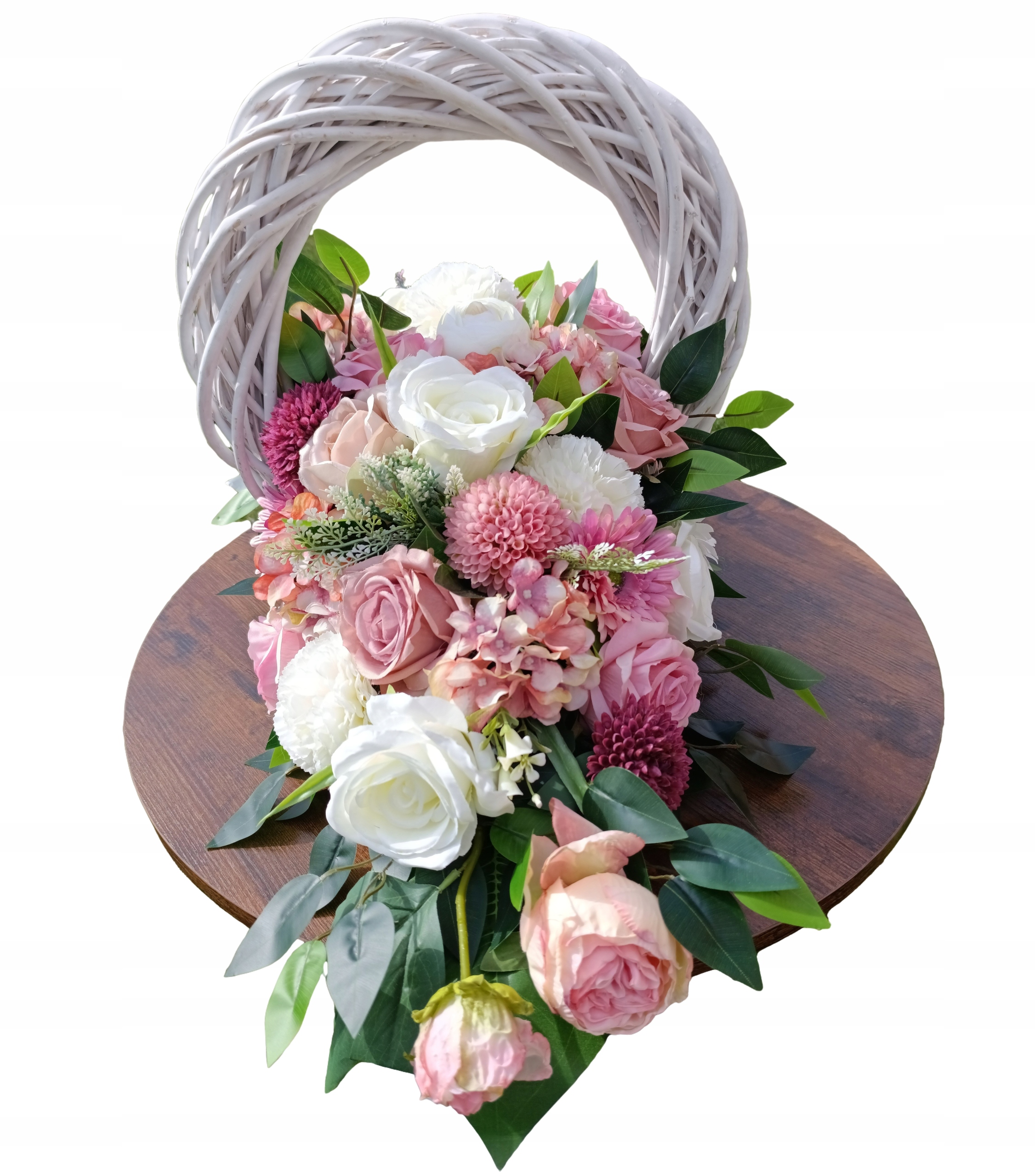 Dekorace velký proutěný kruh pro zatížený hřbitov