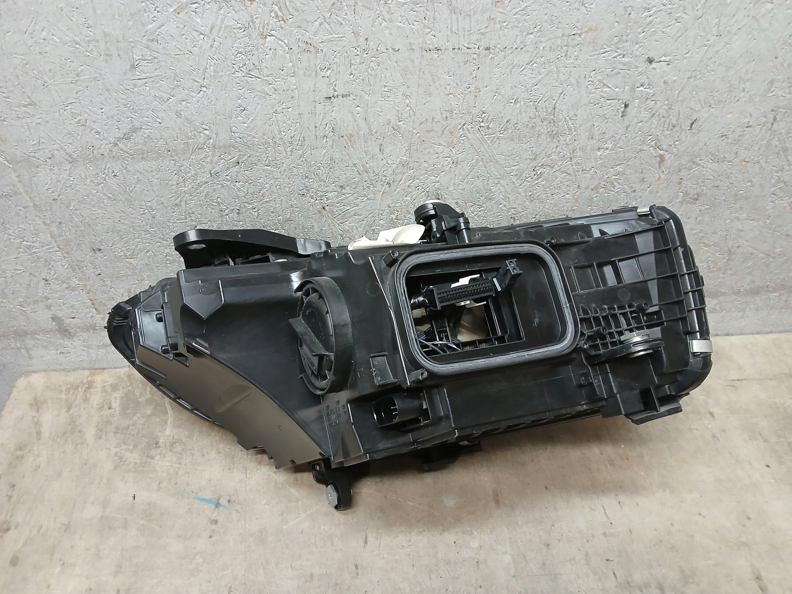 light front left MERCEDES E KLASA W214 FULL LED HP A2149066104