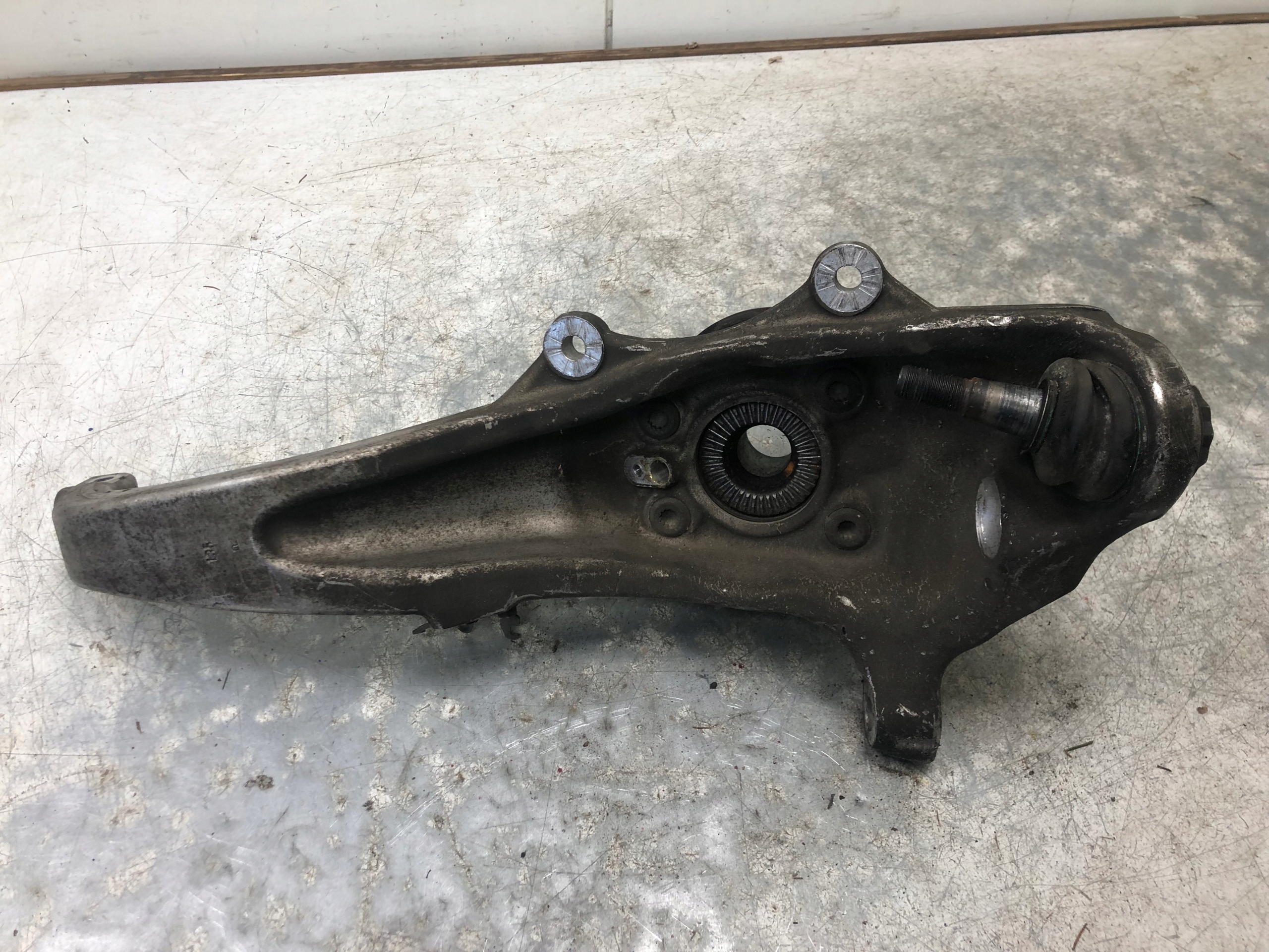swing right front BMW F10 6777752