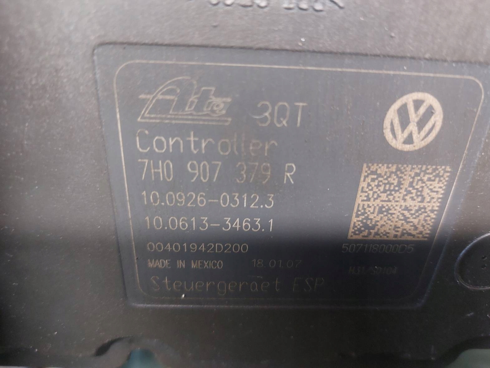 pump control unit ABS VOLKSWAGEN TRANSPORTER T5 7H0614517B
