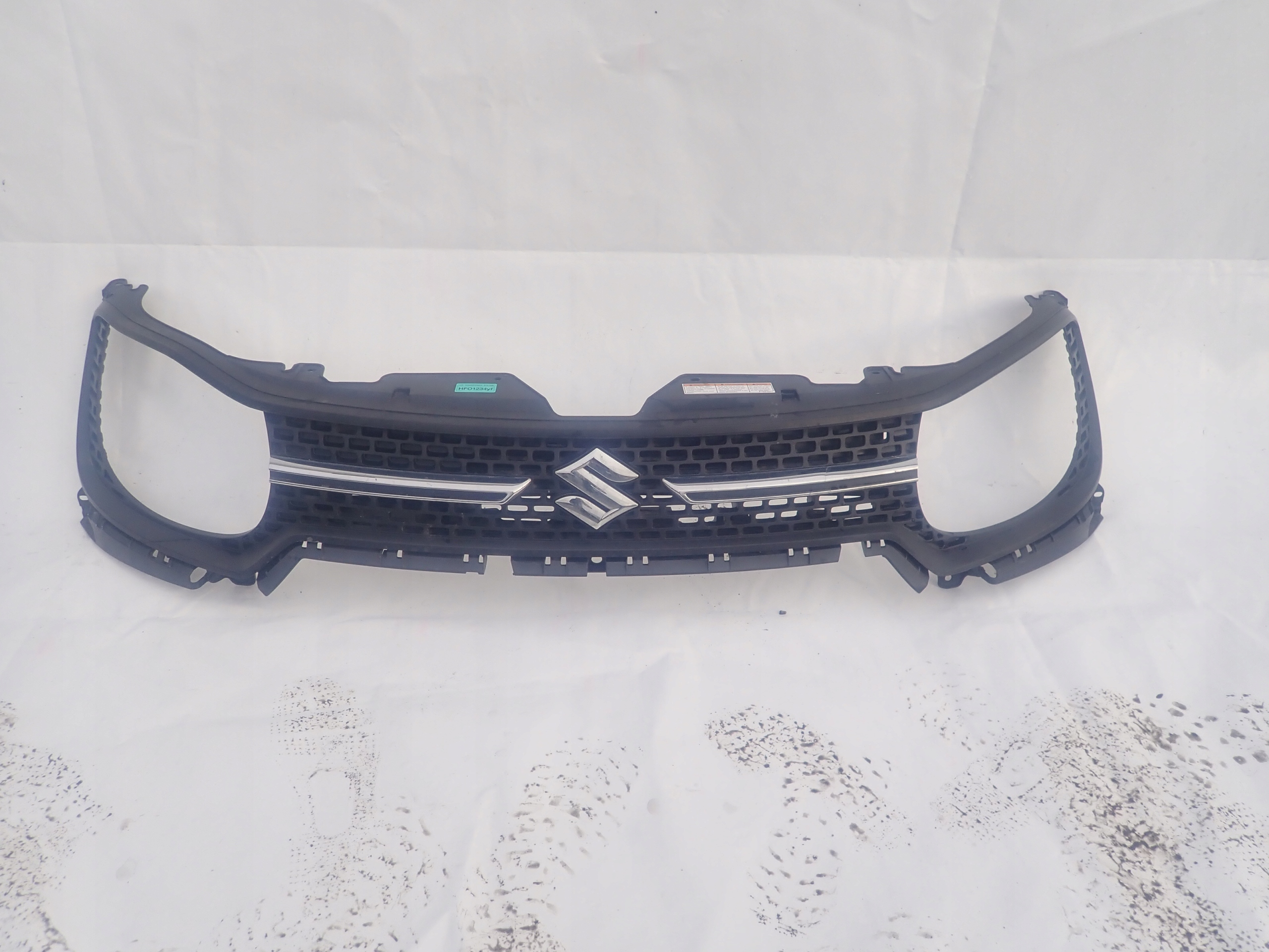 SUZUKI IGNIS 14-> grill grille radiator