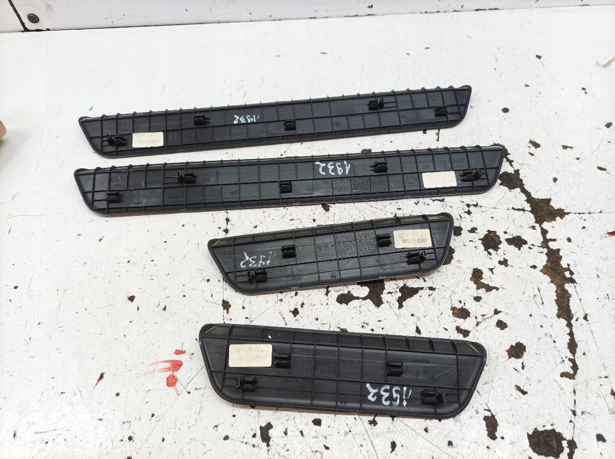 moulding threshold cap cover left right KPL 85873D7000 Hyundai Tucson TL