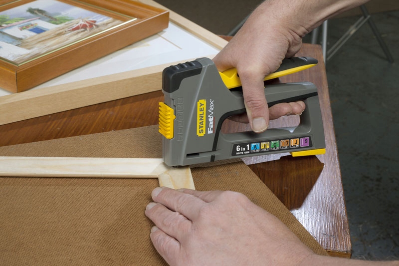 STANLEY 70868 TR75 ZSZYWACZ TAPICERSKI TAKER 6in1 Maksymalna moc 0 W