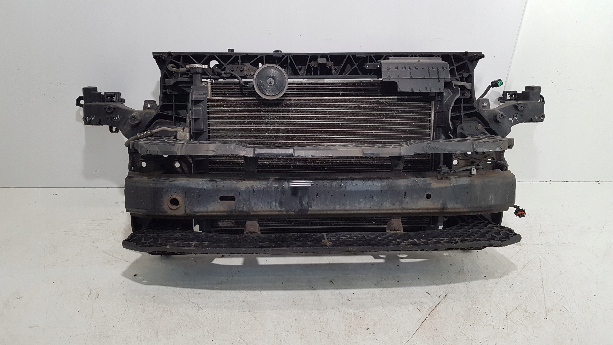 KIA SPORTAGE III 1.6 2.0 PAS PRZEDNI CHLODNICE