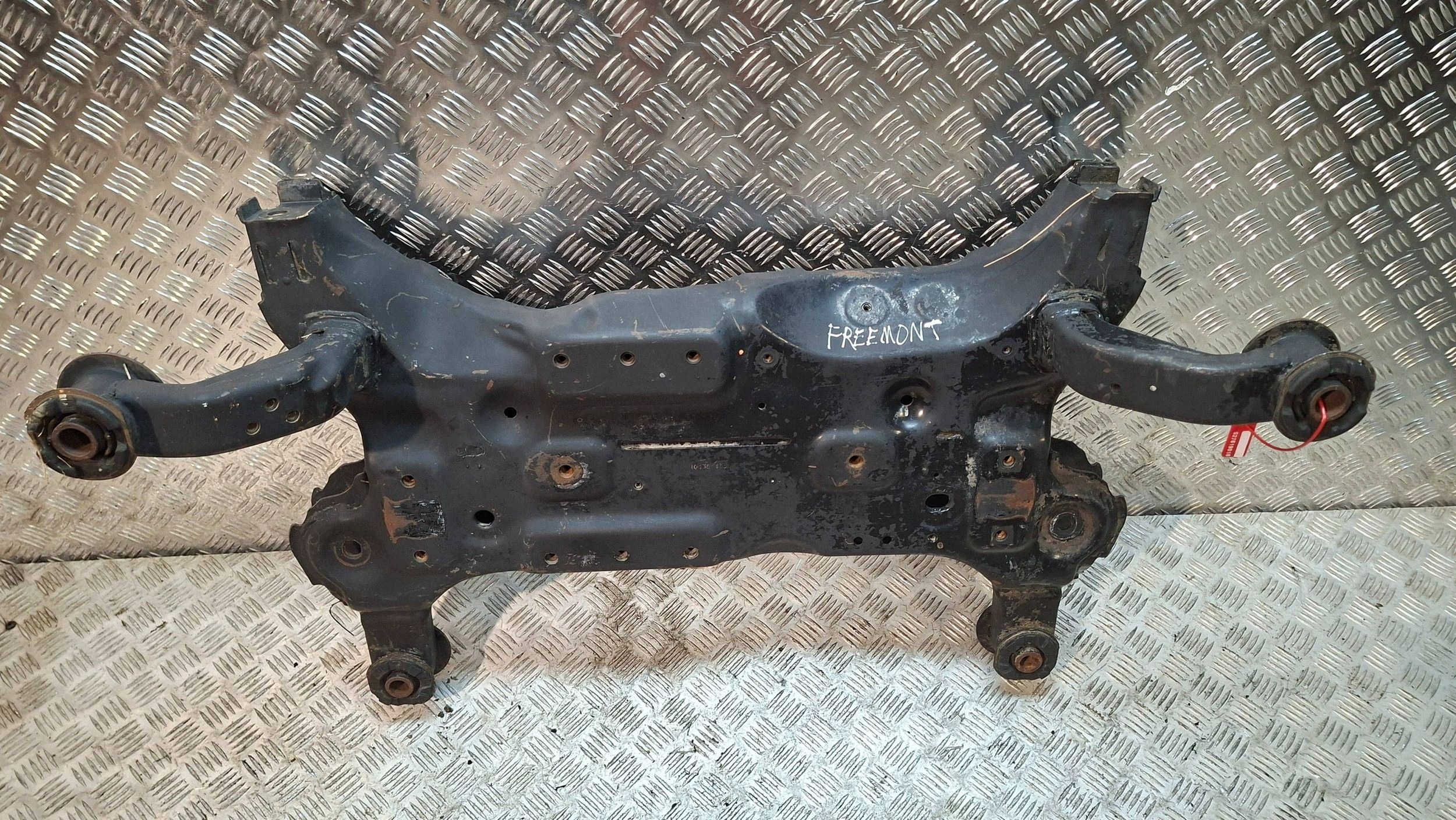 axle beam front FIAT FREEMONT 2.0 JTD 4X4 2011
