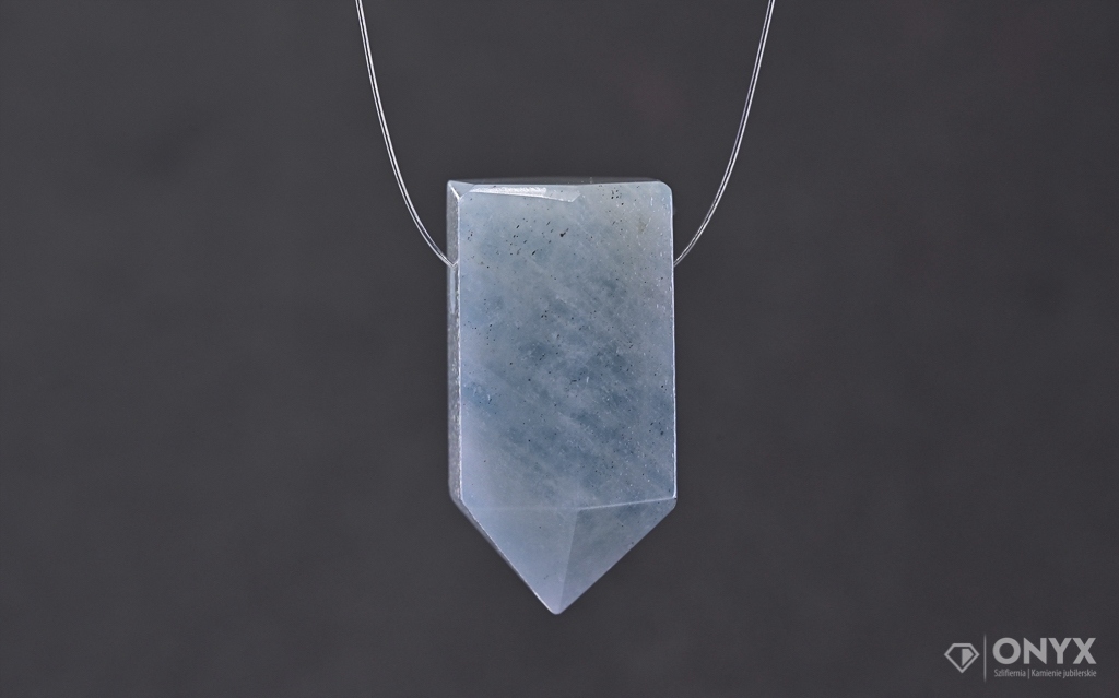 Akvamarín provrtaný fazetovaný křišťál 20x10 m