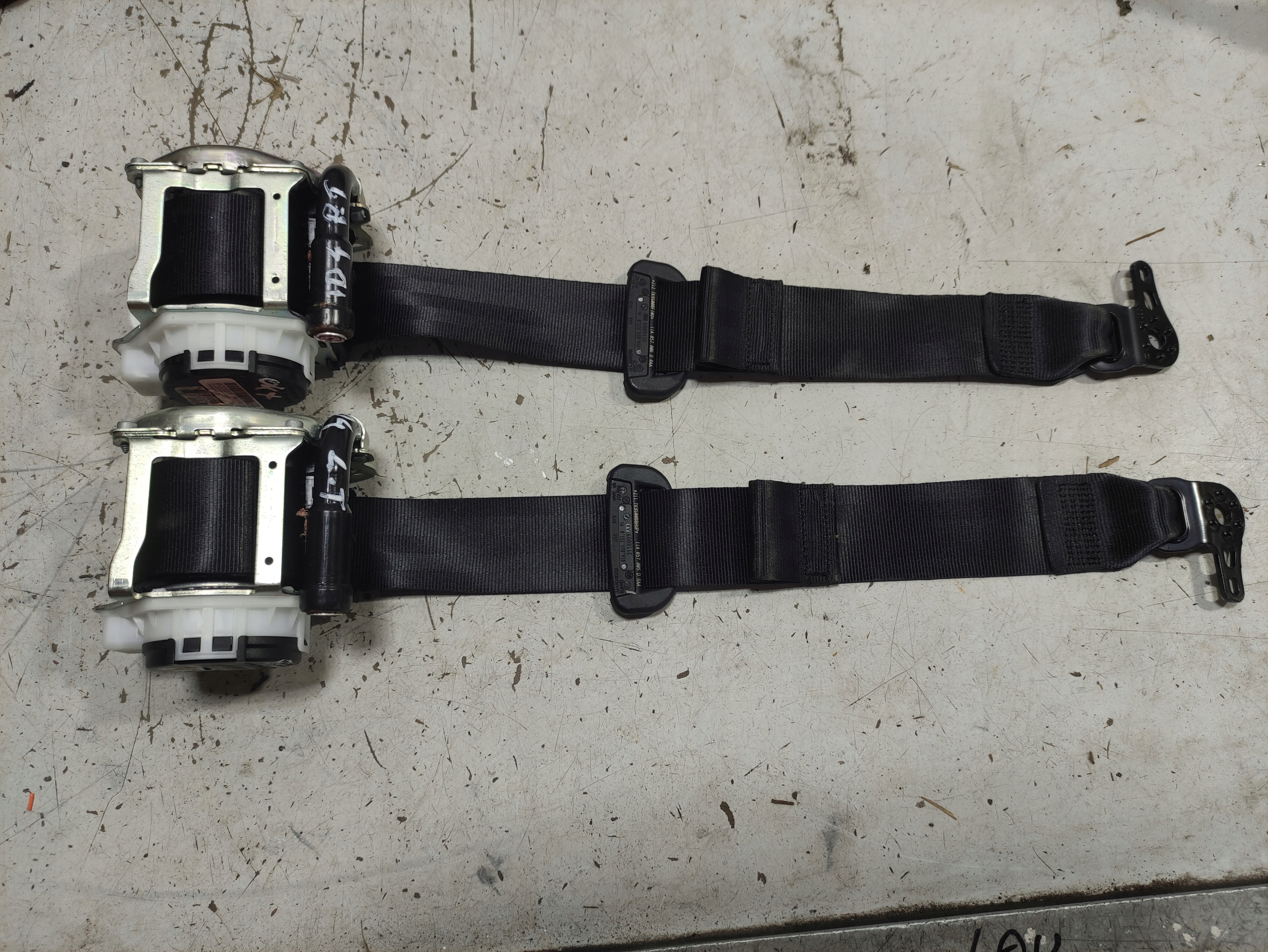 vw volkswagen ID4 id.4 ремень безопасности зад левая правая Задний