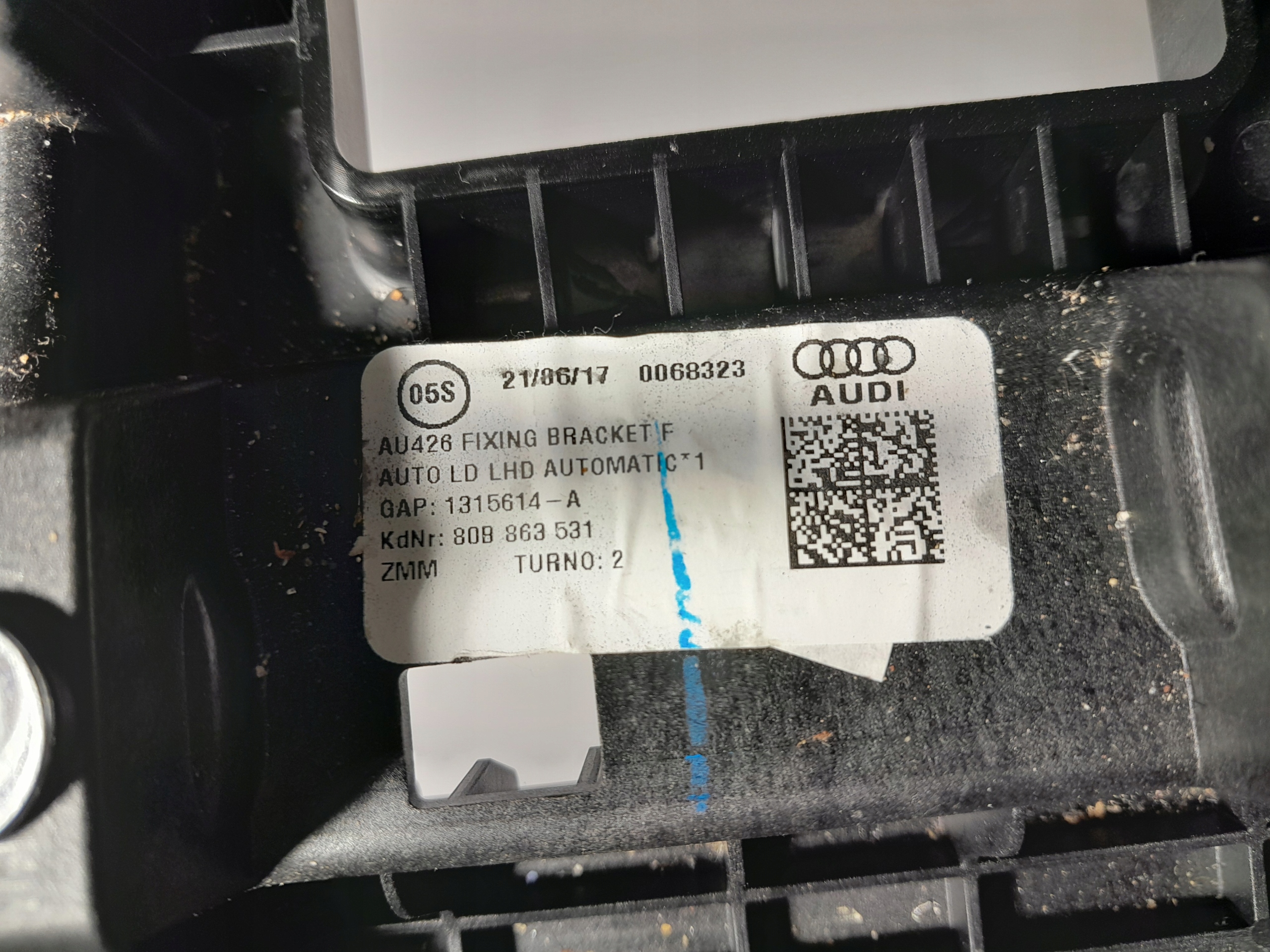 AUDI Q5 II 80A Halter Halter TUNELU 80B863531
