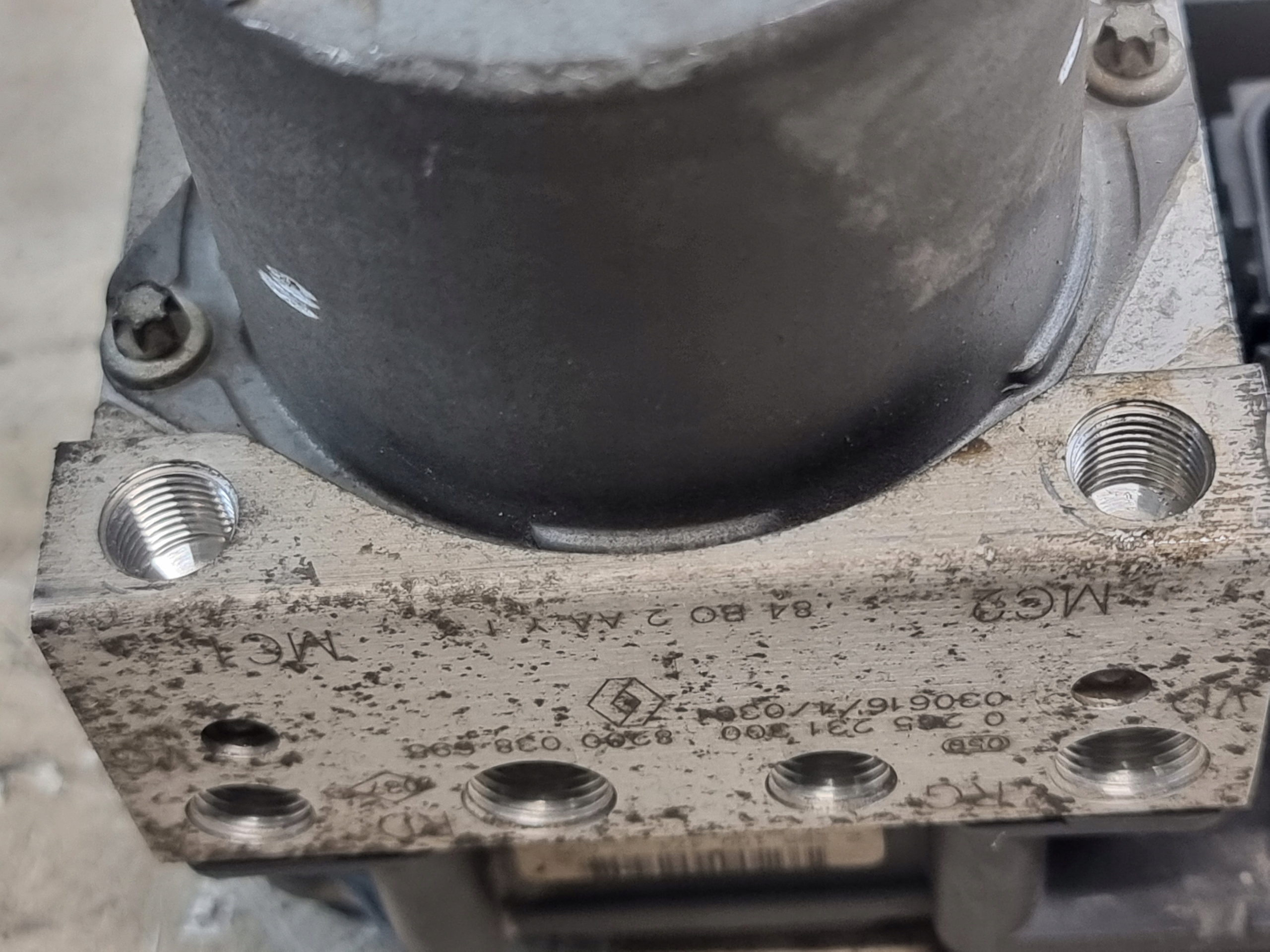 Pompa ABS OE 8200038695 RENAULT MEGANE II 03r