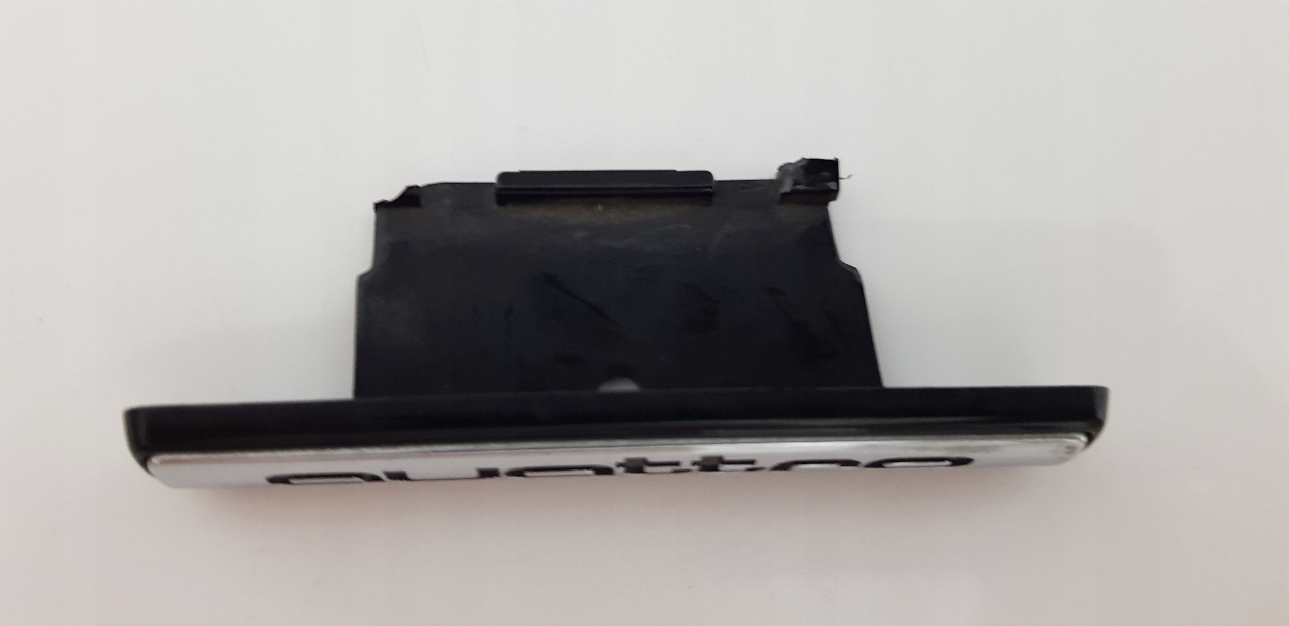 Audi Q3 2011-2015 Emblemat решетка радиатора