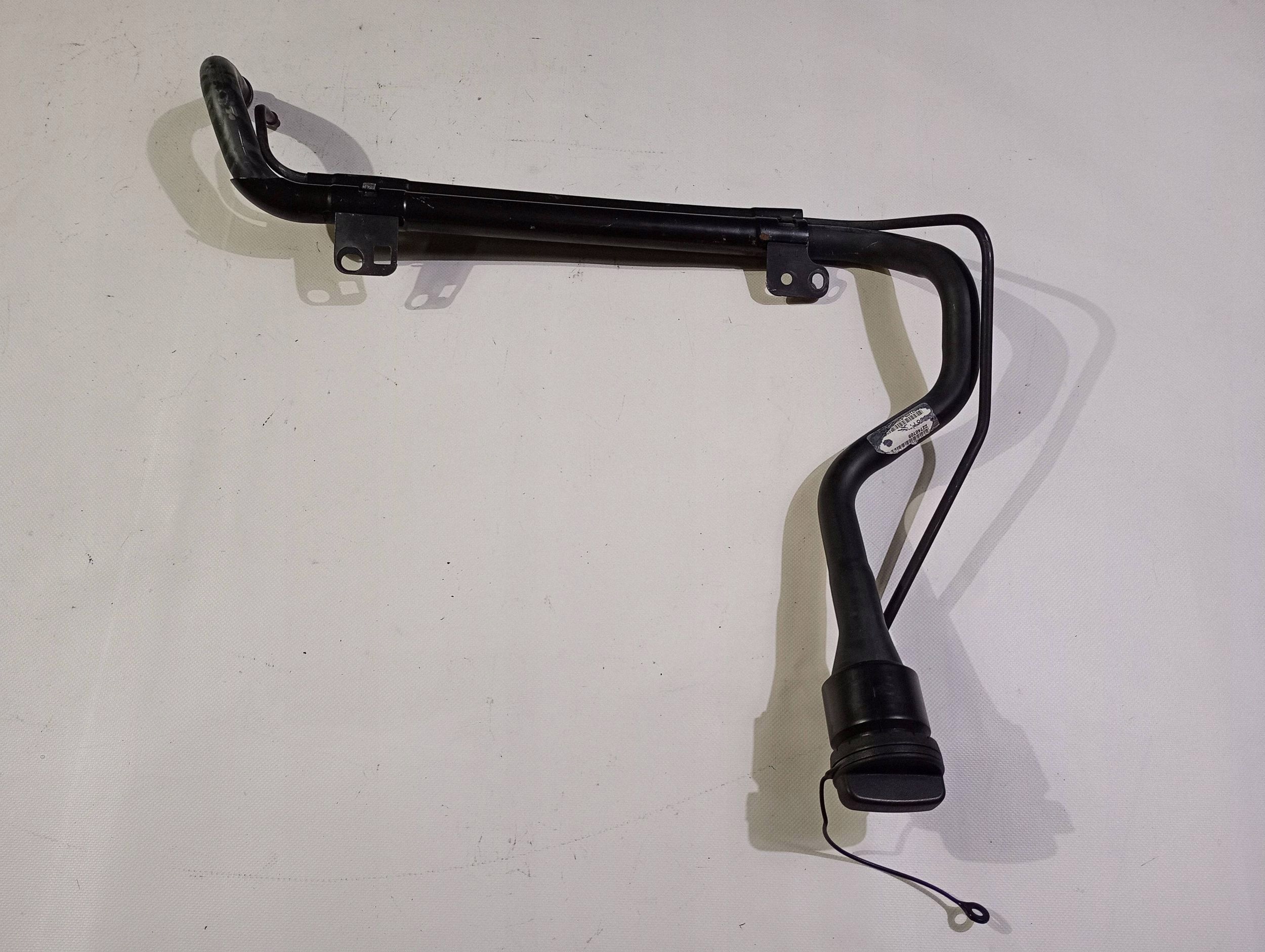 pipe hose tanks fuel tank door Chevrolet Camaro SS 6.2 2009-2015