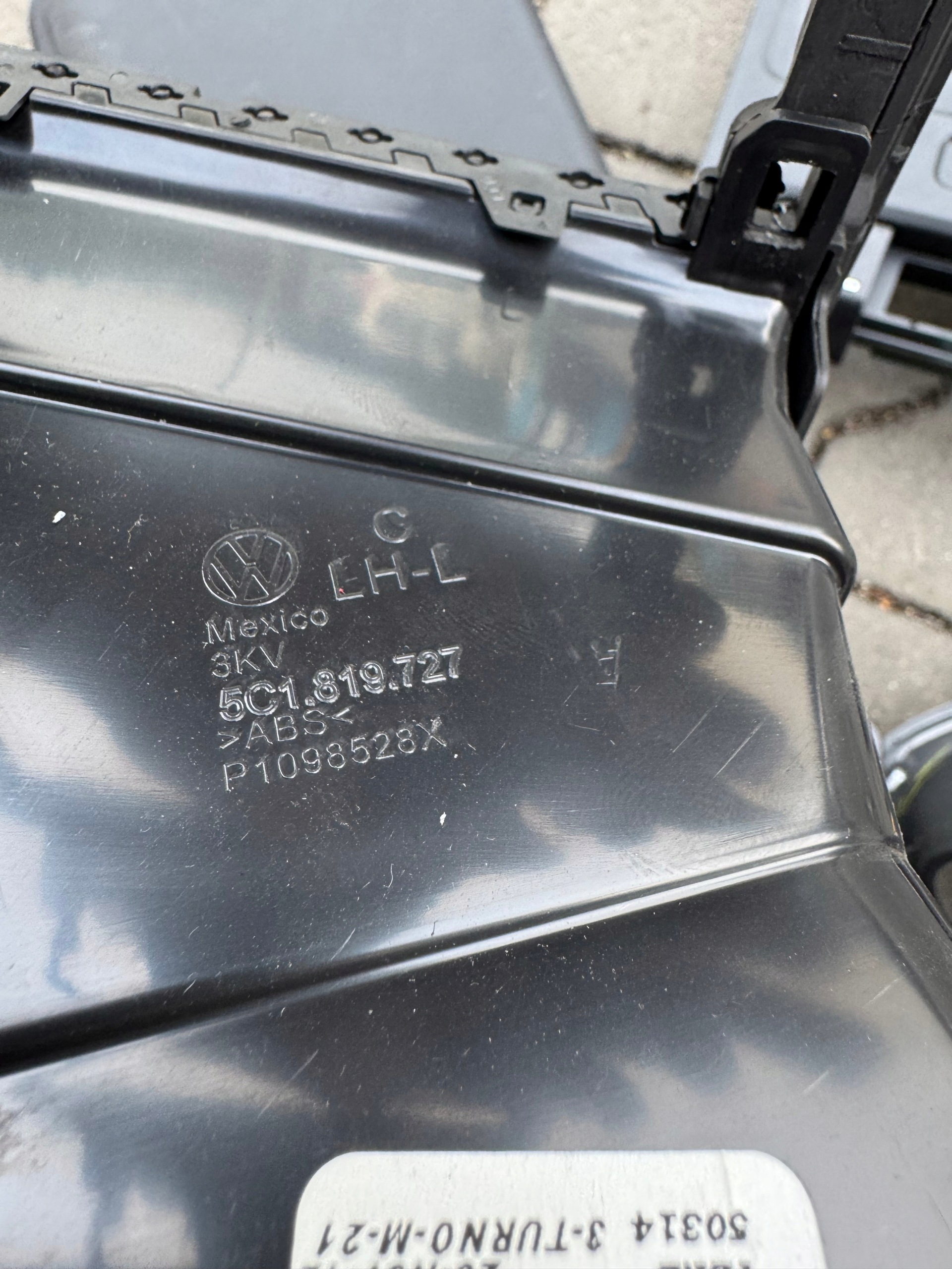 VW BEETLE 5C grid KRATKI air conditioning devices SRODKOWE frame