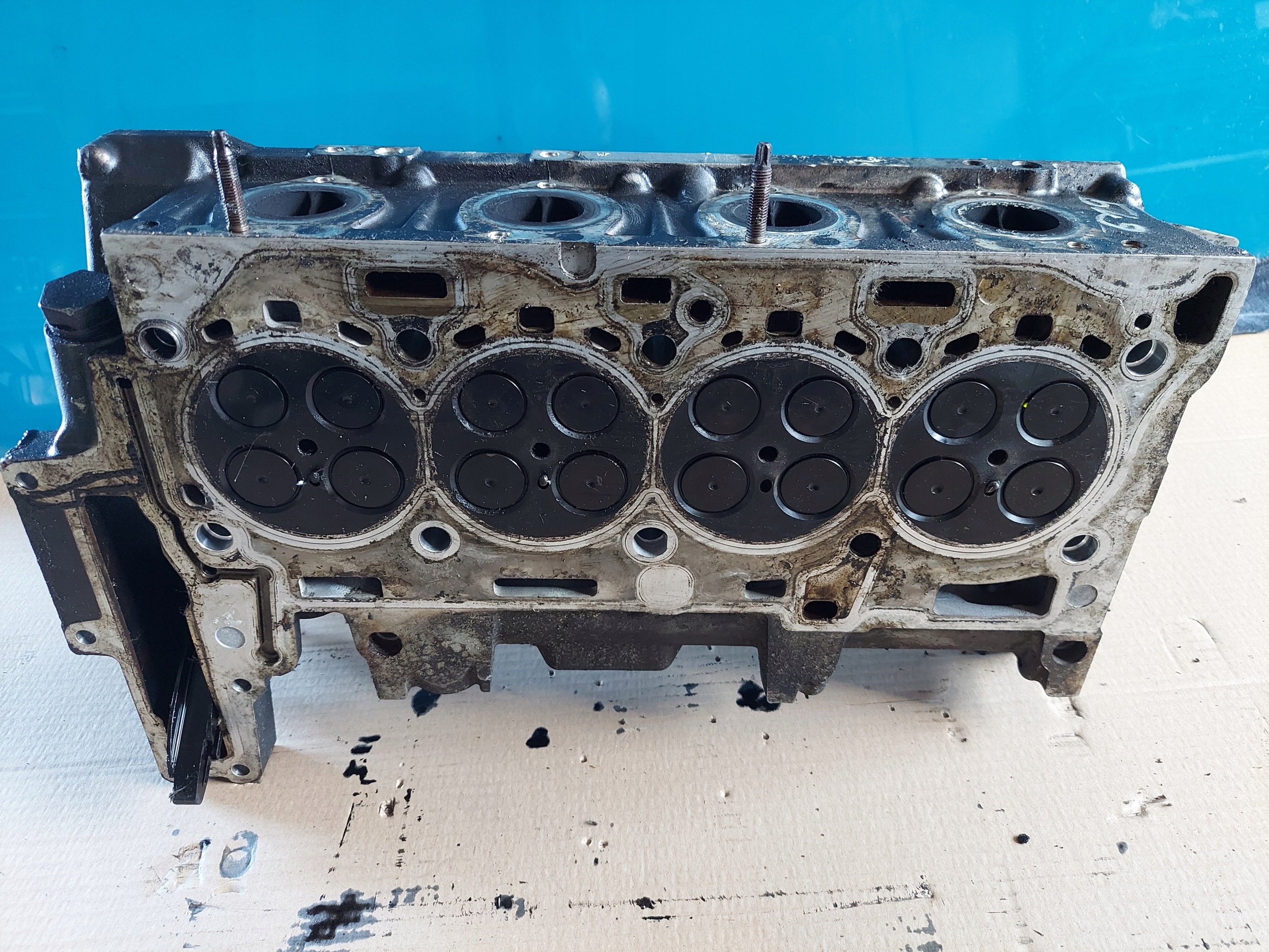 head. BMW E87 N47 2.0 TD 781019608