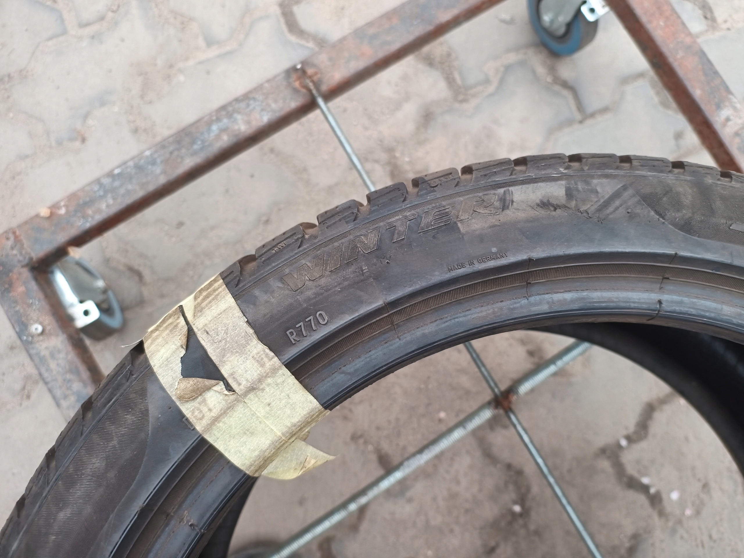 2x Pirelli Sottozero 3 Winter 255/40/19 Marka Pirelli