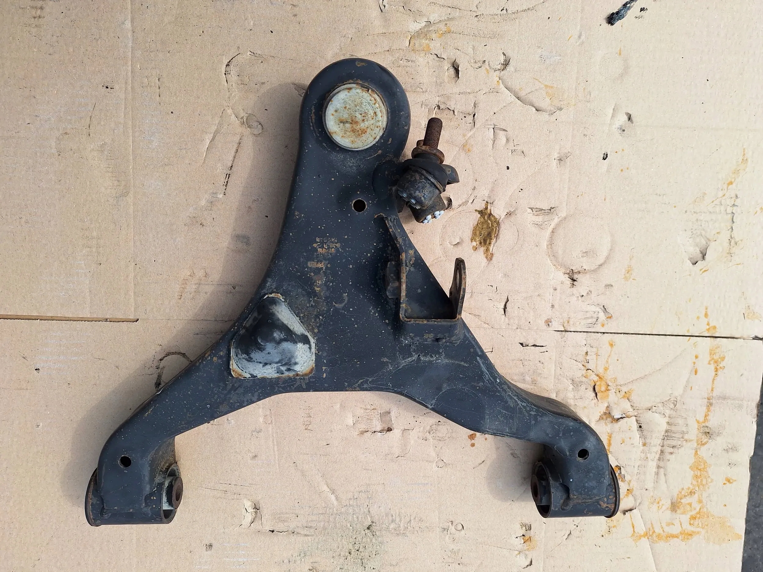 arm front left lower Nissan Navara D40 Pathfinder 05-12