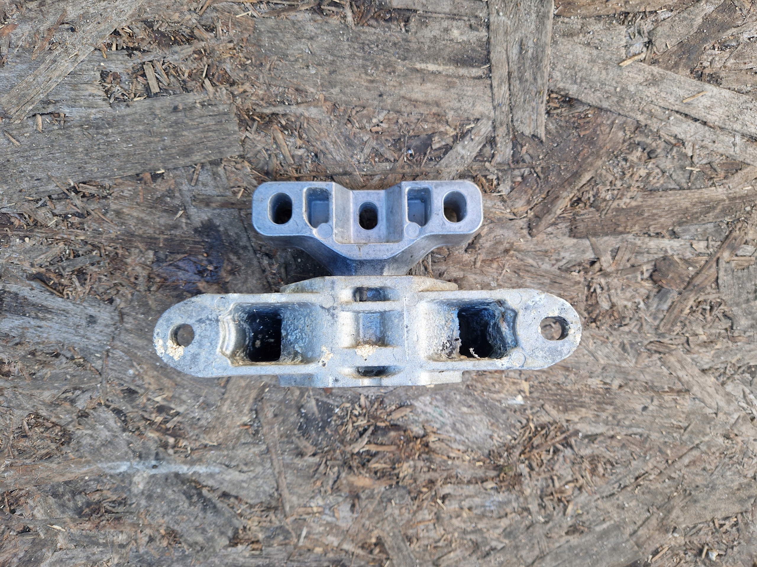 holder engine mount VW UP SKODA CITIGO 1S0199262
