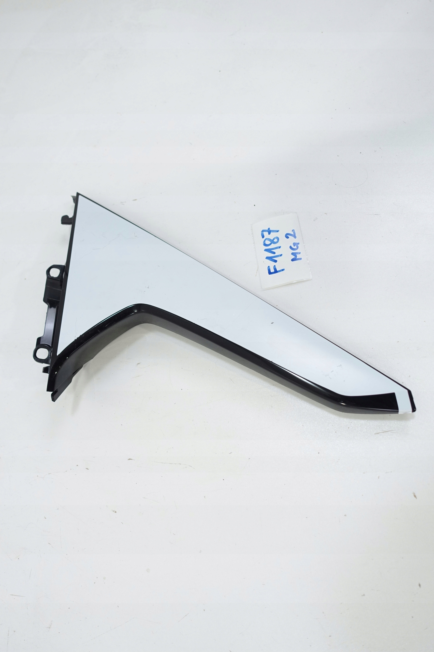 KIA SPORTAGE V 2021- SPOILER bonnet boot right 872J2-R2001