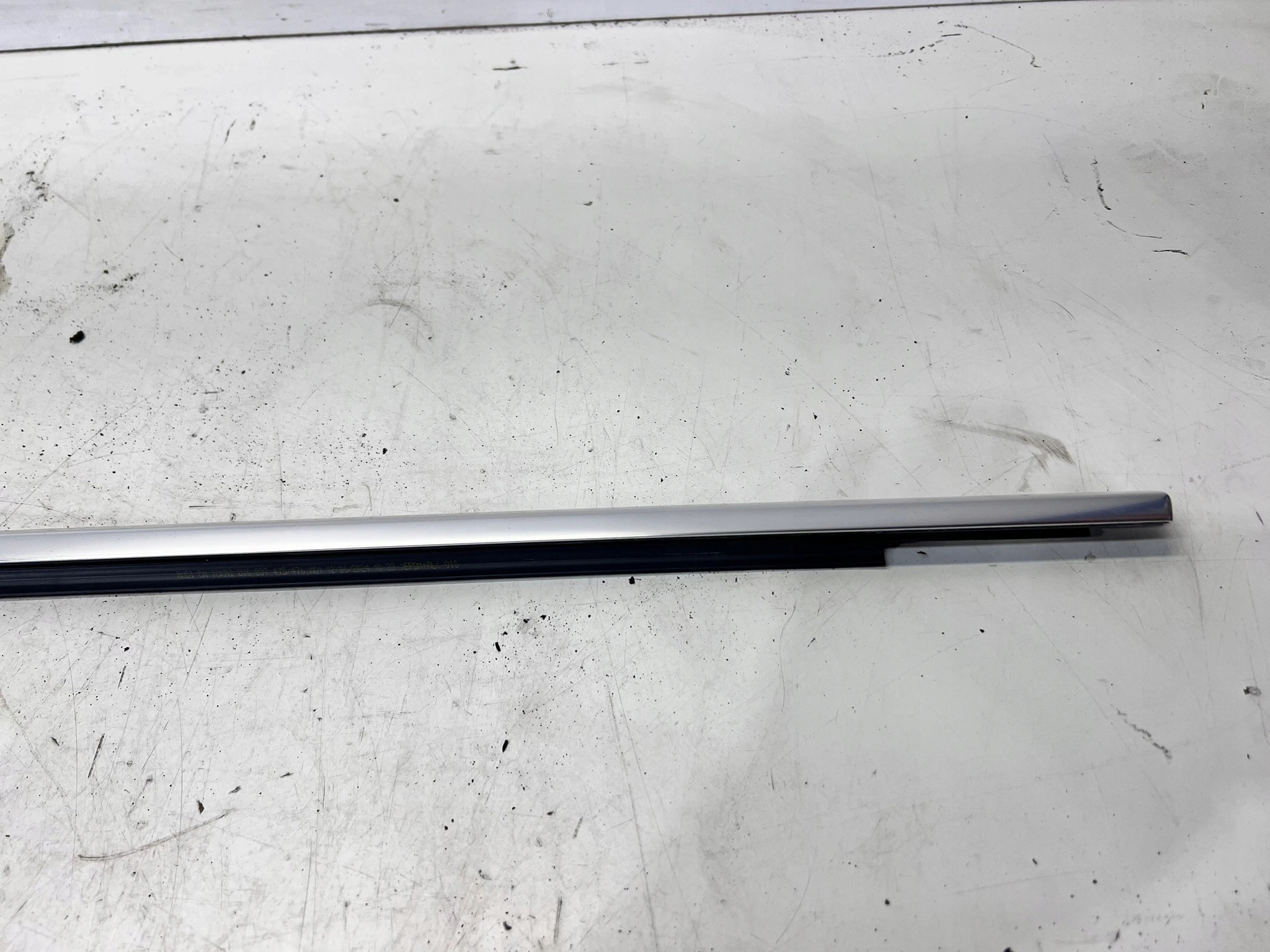 moulding CHROM door left front AUDI A3 8Y 8Y0837475B