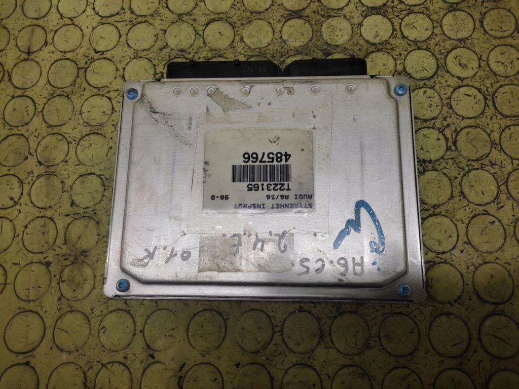 AUDI A6 C5 2.4 control unit of the engine 0261207500