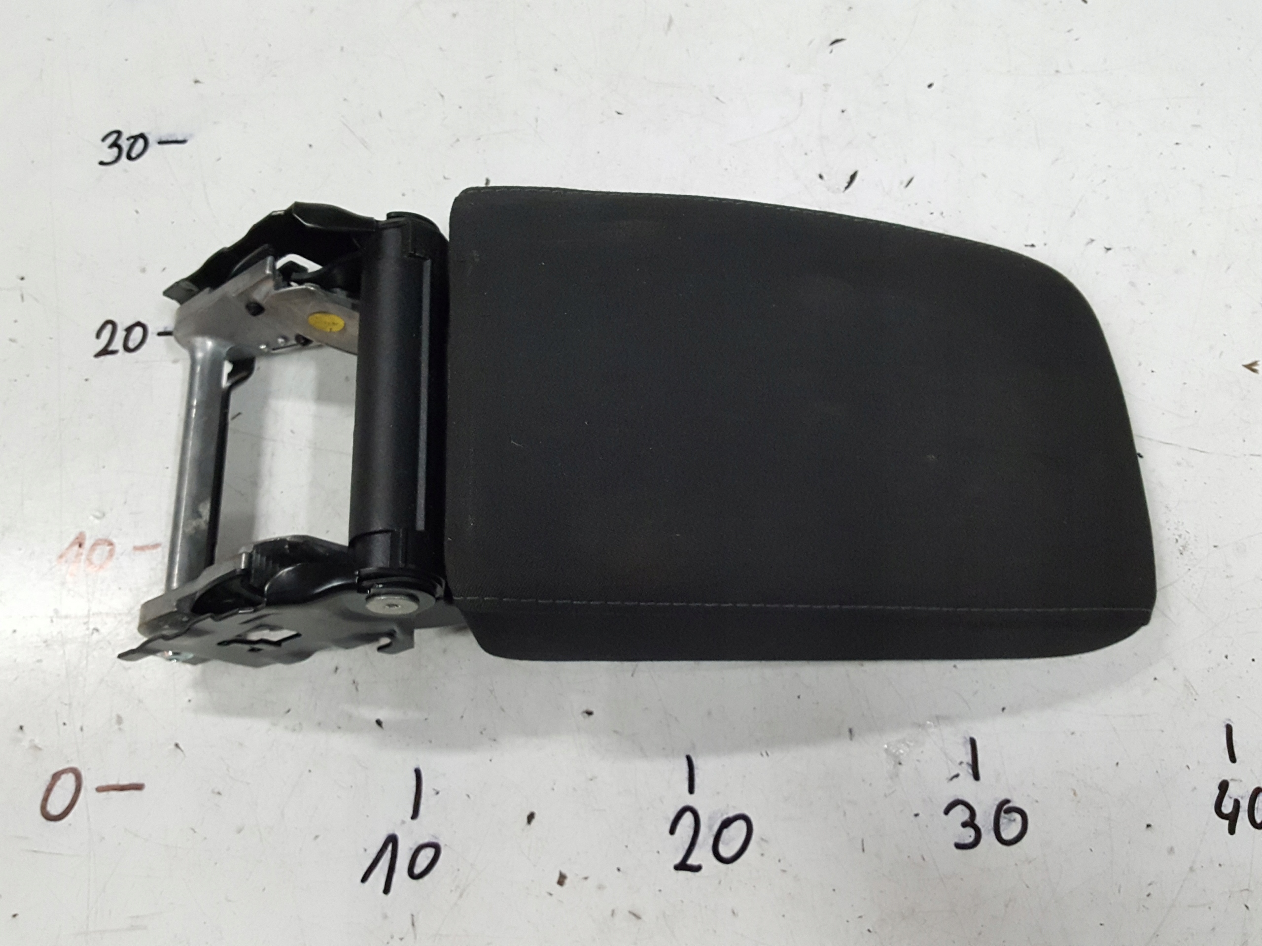 VW GOLF 6 VI 08-13r PODŁOKIETNIK