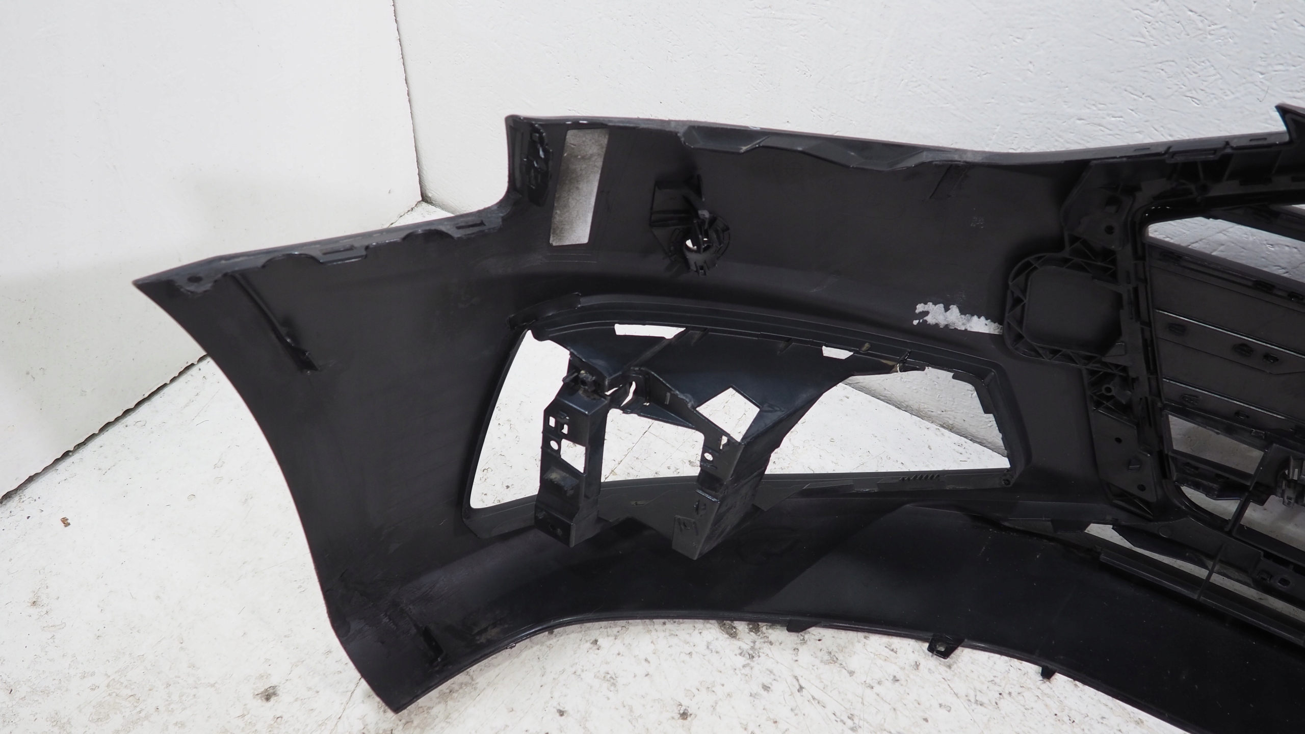 Audi A4 B9 lift bumper front front 8W0807437AH