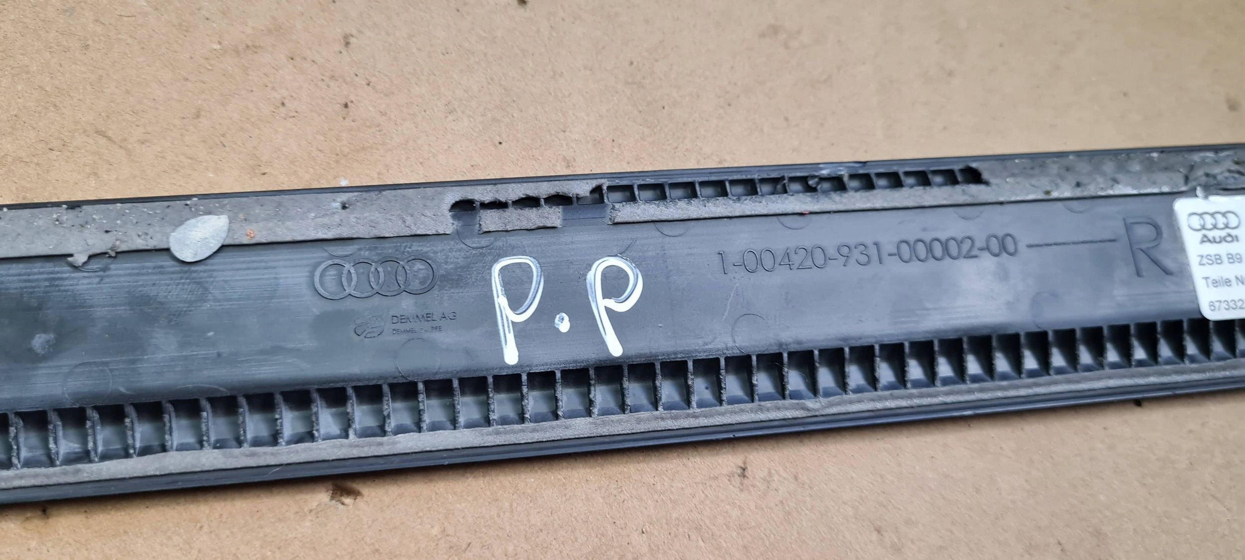 A5 8W S5 LIFT moulding LED cap threshold right front 8W0947418A A4 B9 8W