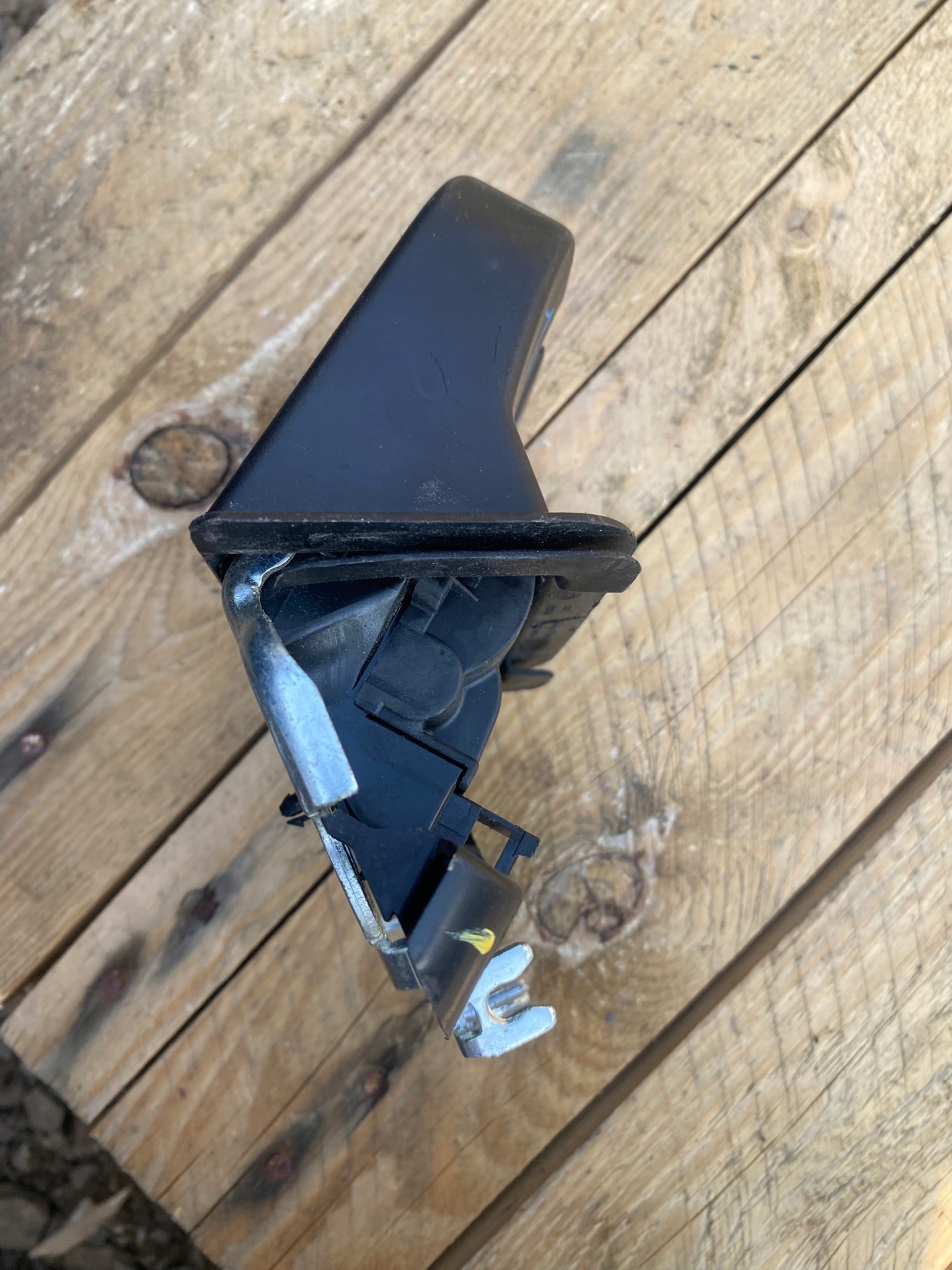 lock bonnet boot VOLKSWAGEN JETTA 5C 5C6827505D