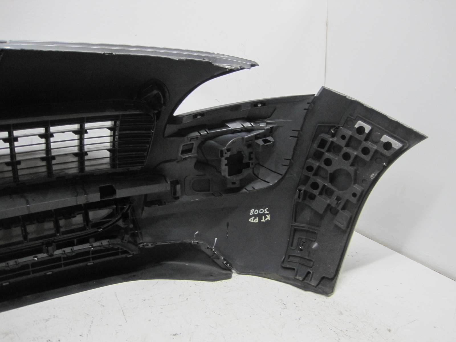 bumper PEUGEOT 3008 09R front front