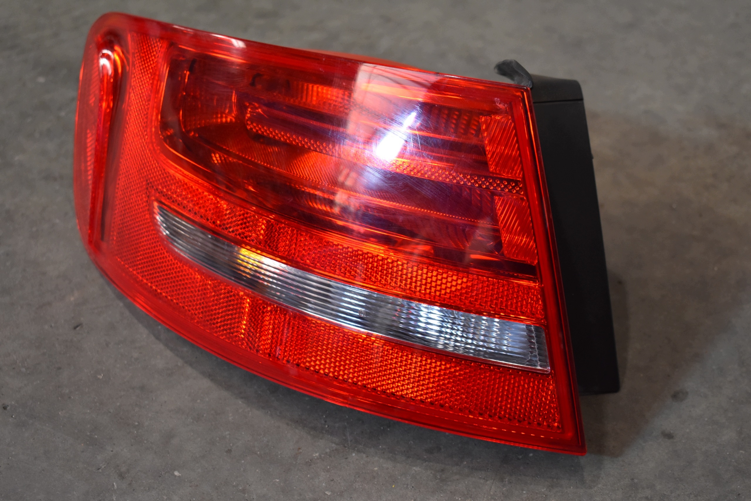 perfect condition light rear part rear left AUDI A4 B8 1