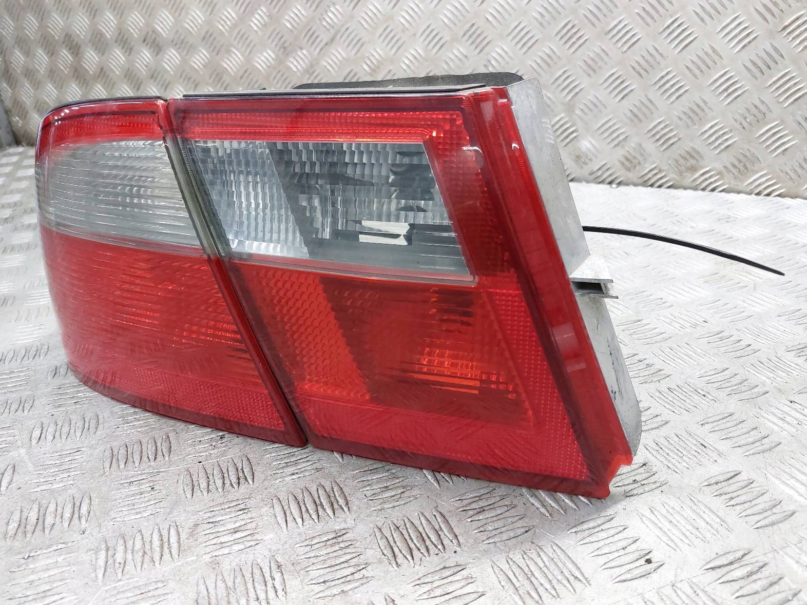 light left rear part SAAB 9-5 and sedan