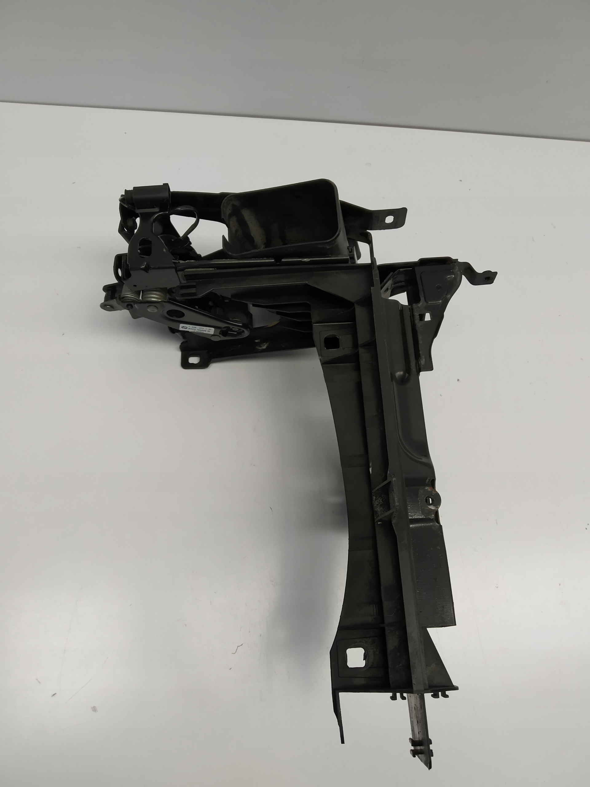 Bmw F01 okular lock left console tension belt lock pillar console 7184159