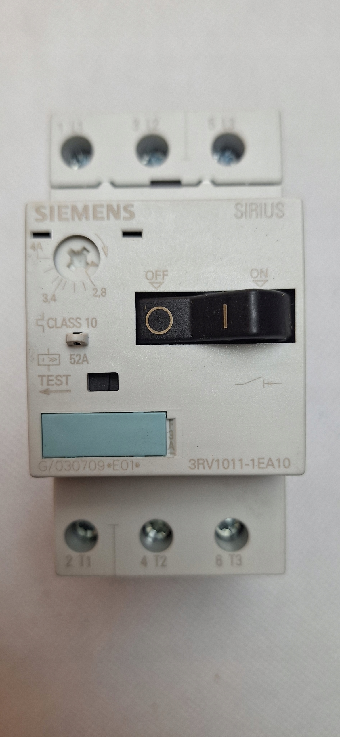 Siemens 3RV1011-1EA10 motorový vypínač 2,8–4A S00 690V 3P