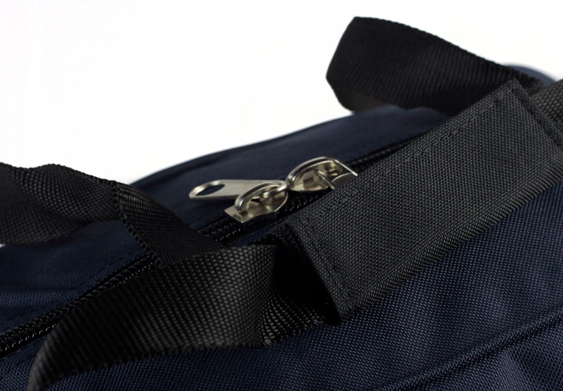 TORBA SPORTOWA TURYSTYCZNA Z KIESZENIĄ NA BUTY Kolor dominujący czarny