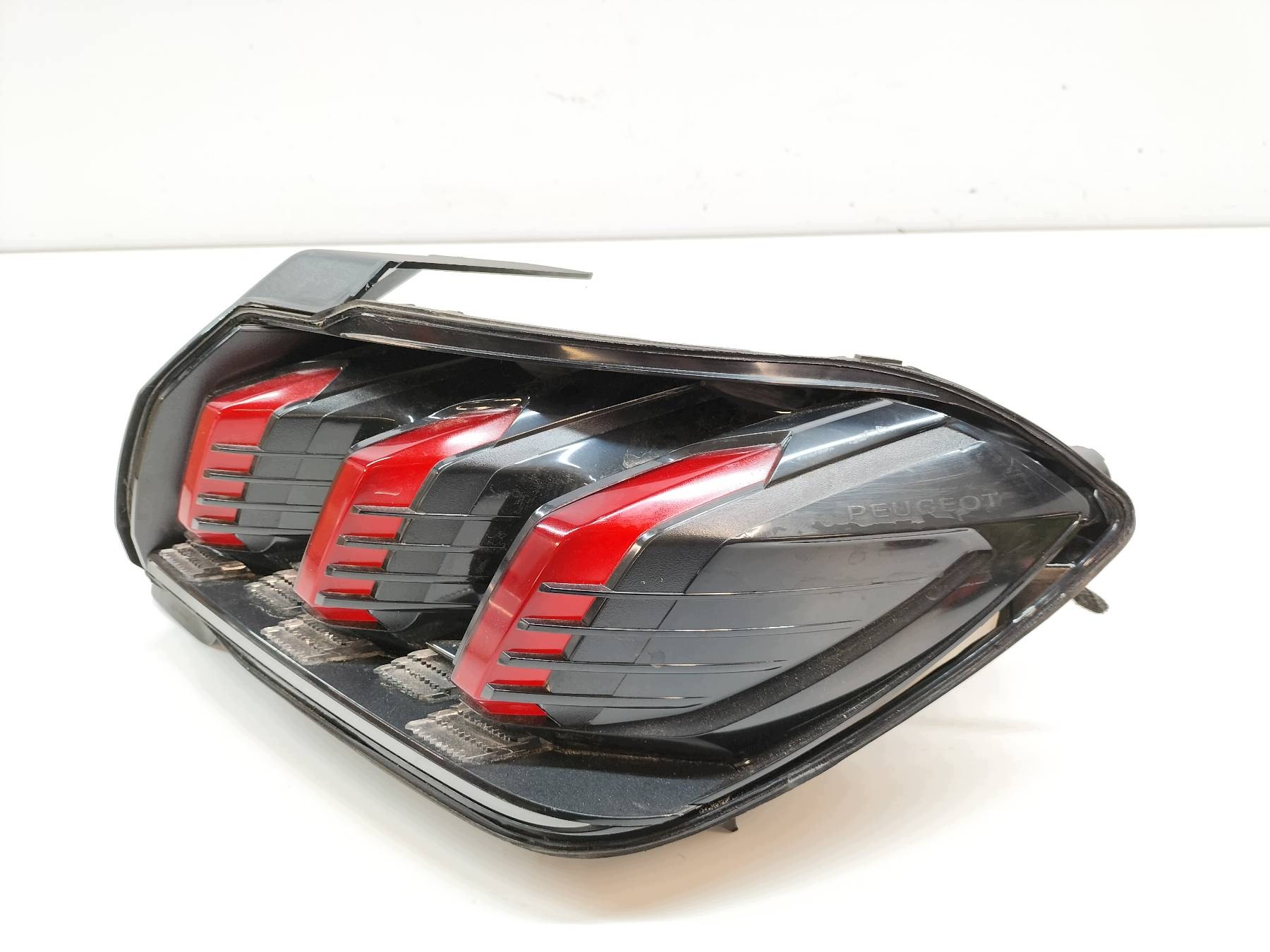 light rear part right EUROPA damaged 9823216680 Peugeot 208 II (2019- )