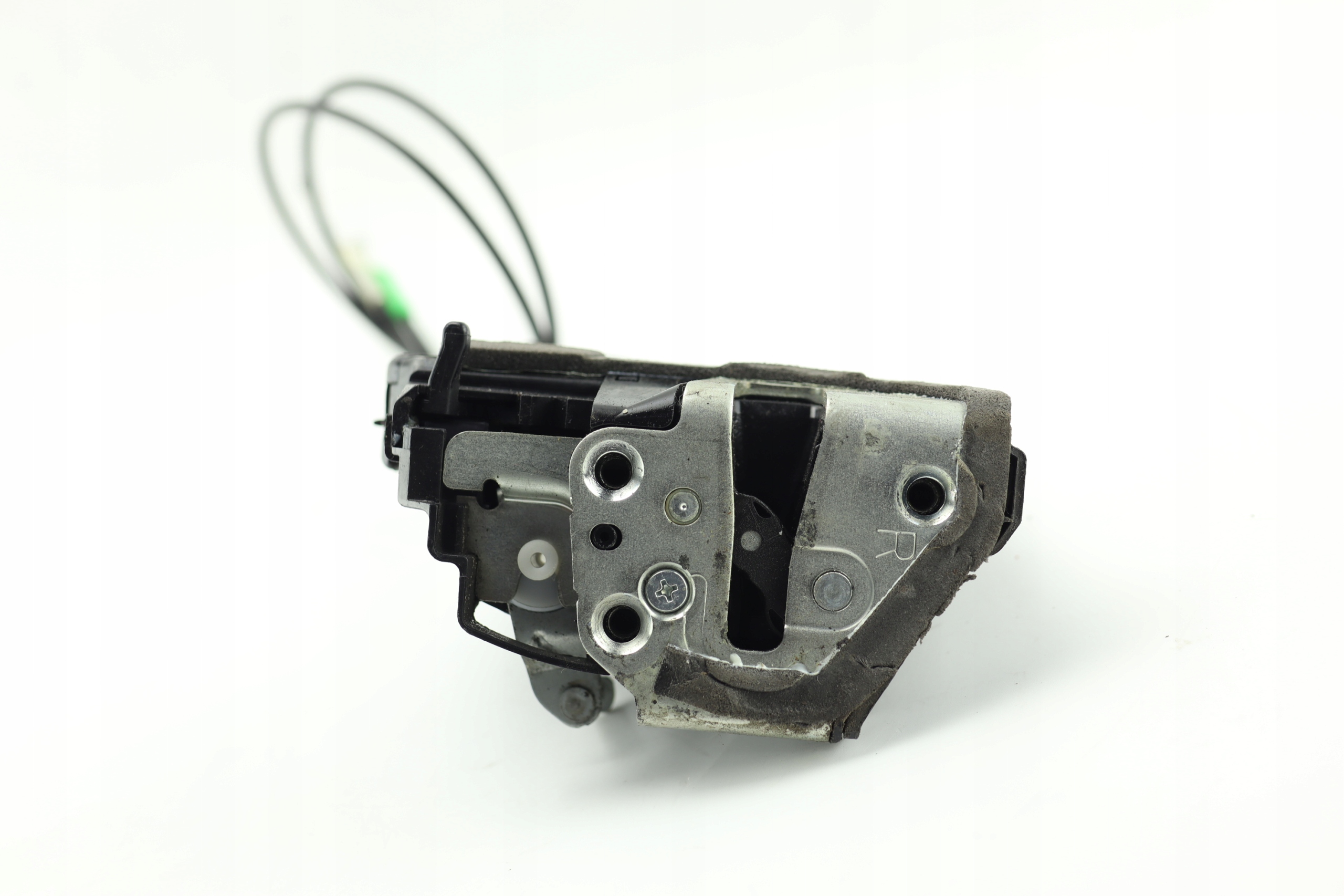 ЗАМОК ДВЕРИ ПРАВЫЙ ЗАДНИЙ TOYOTA VERSO 09-13 4 PIN EU
