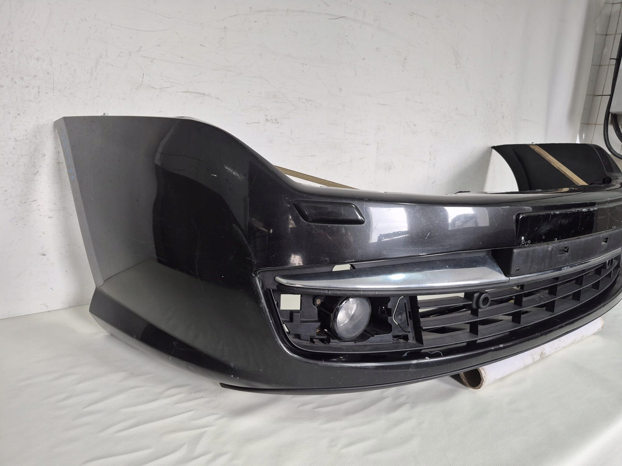 RENAULT LAGUNA III 3 07-13 bumper front front SPR PDC 620220001R