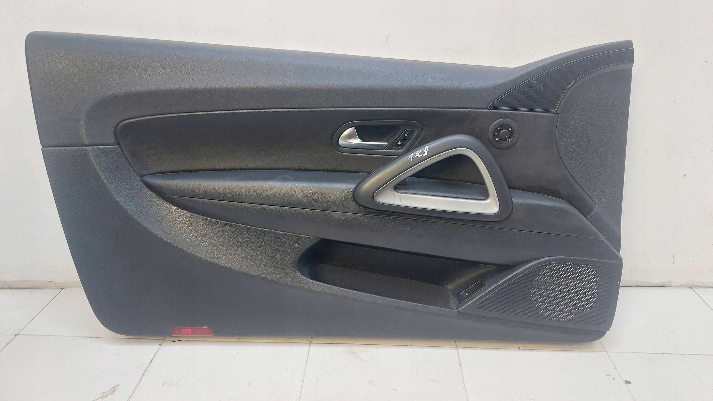 VW SCIROCCO 1K8 side upholstery door left EUROPA