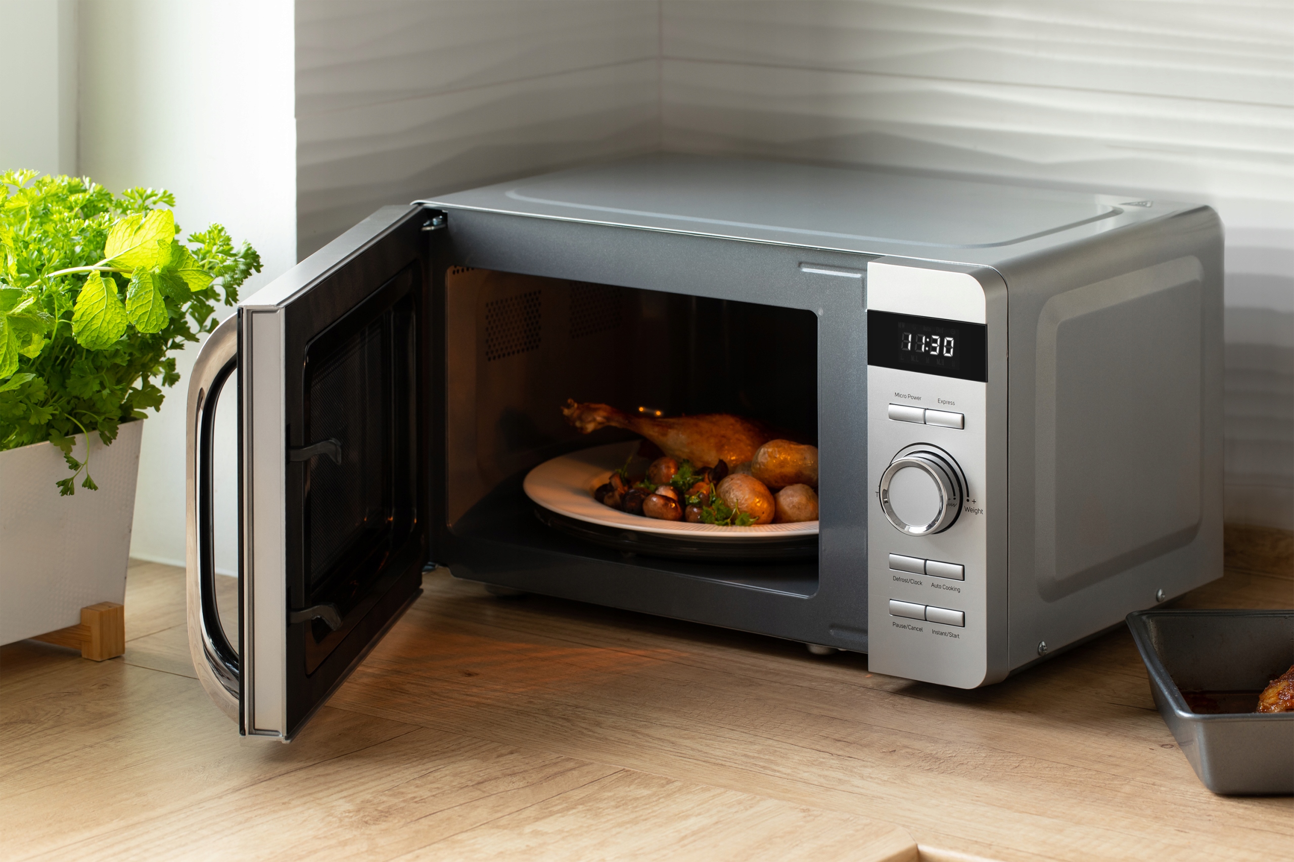 Kuchenka mikrofalowa wolnostojąca Sencor SMW5217SL LED 8-programów 27cm 17L Materiał wnętrza stal