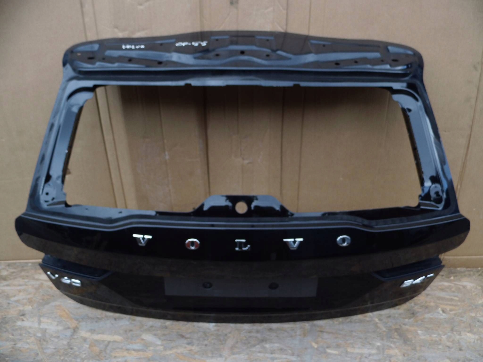 Volvo V60 II 2018-2025 KOMBI boot doors rear part 31455954