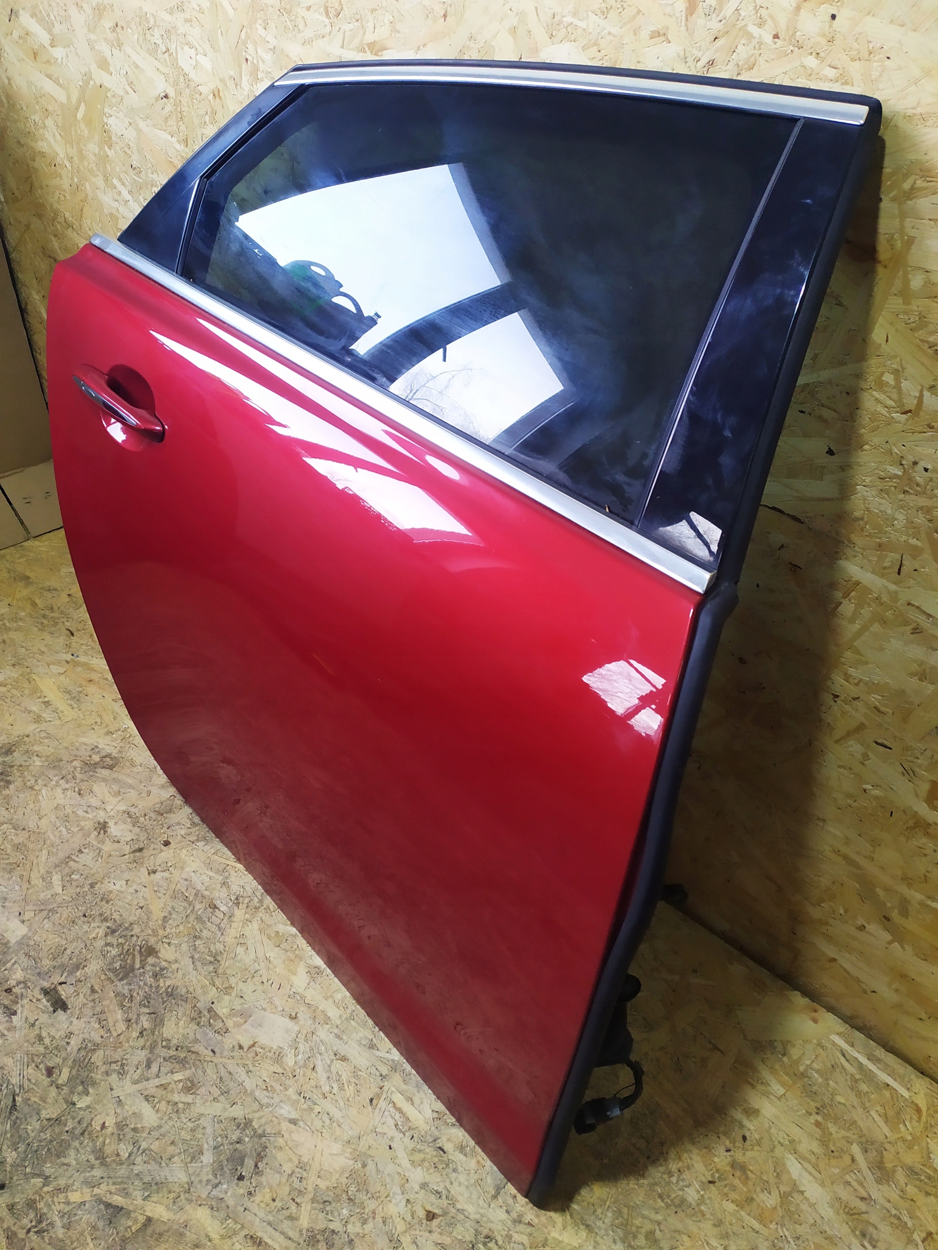 DRZWI TYŁ PRAWY JAGUAR XJ 351 LONG Producent części Renault OE