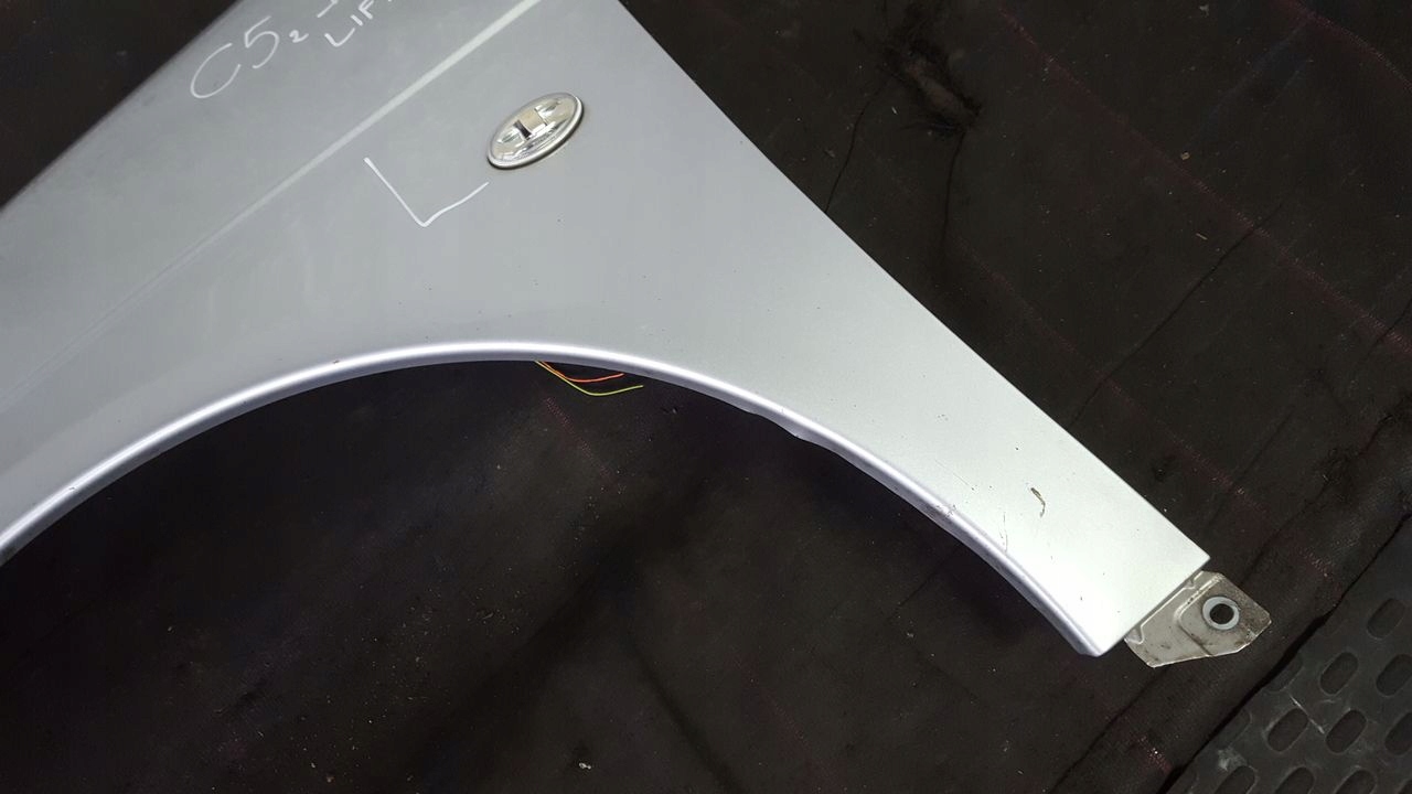 fender left front front Citroen C5 II LIFT