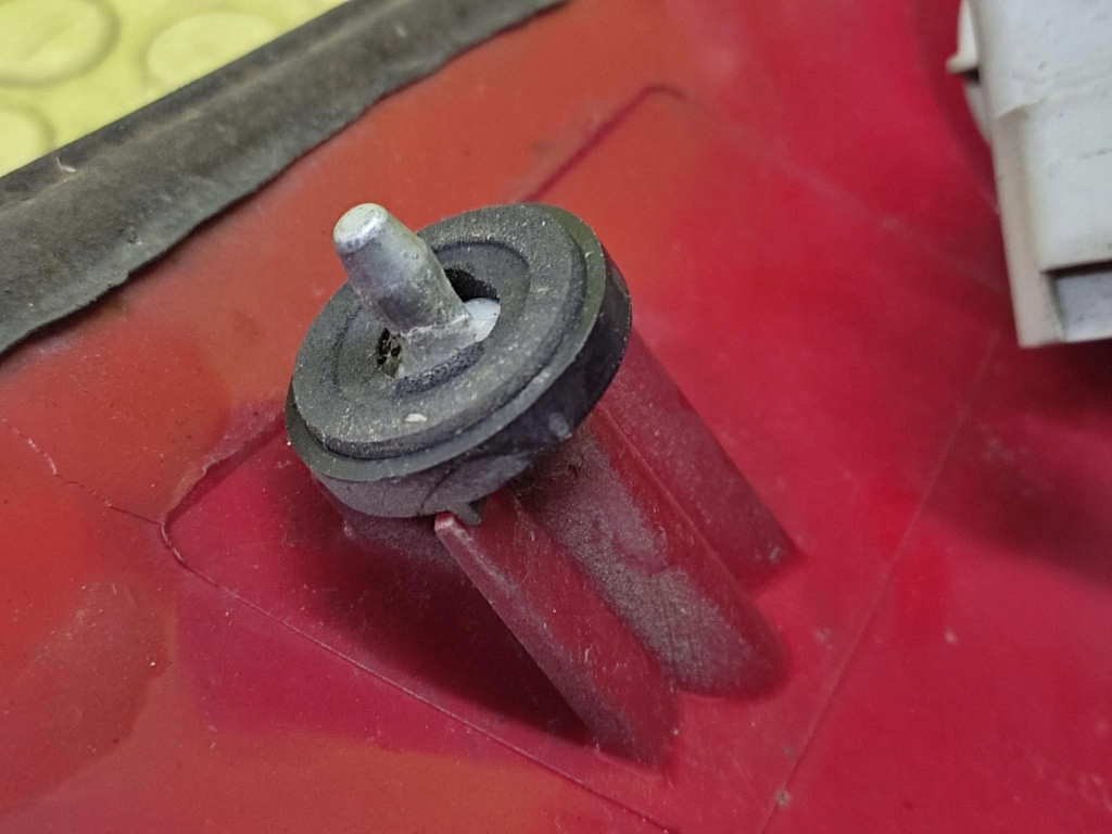 FORD FOCUS MK1 light left rear part 1M5113405