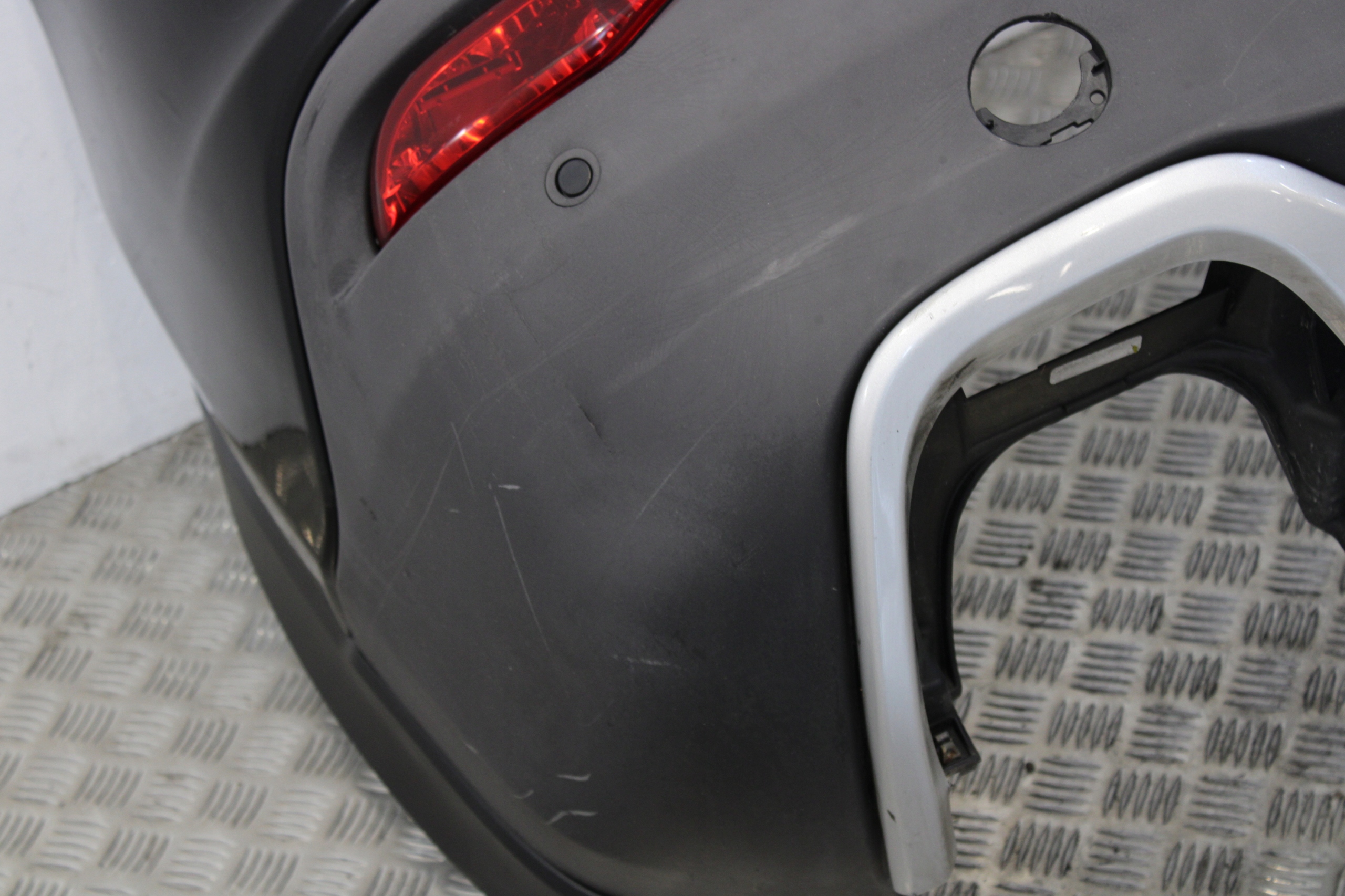bumper rear part rear complete 4 X PDC JEEP CHEROKEE V 5 KL