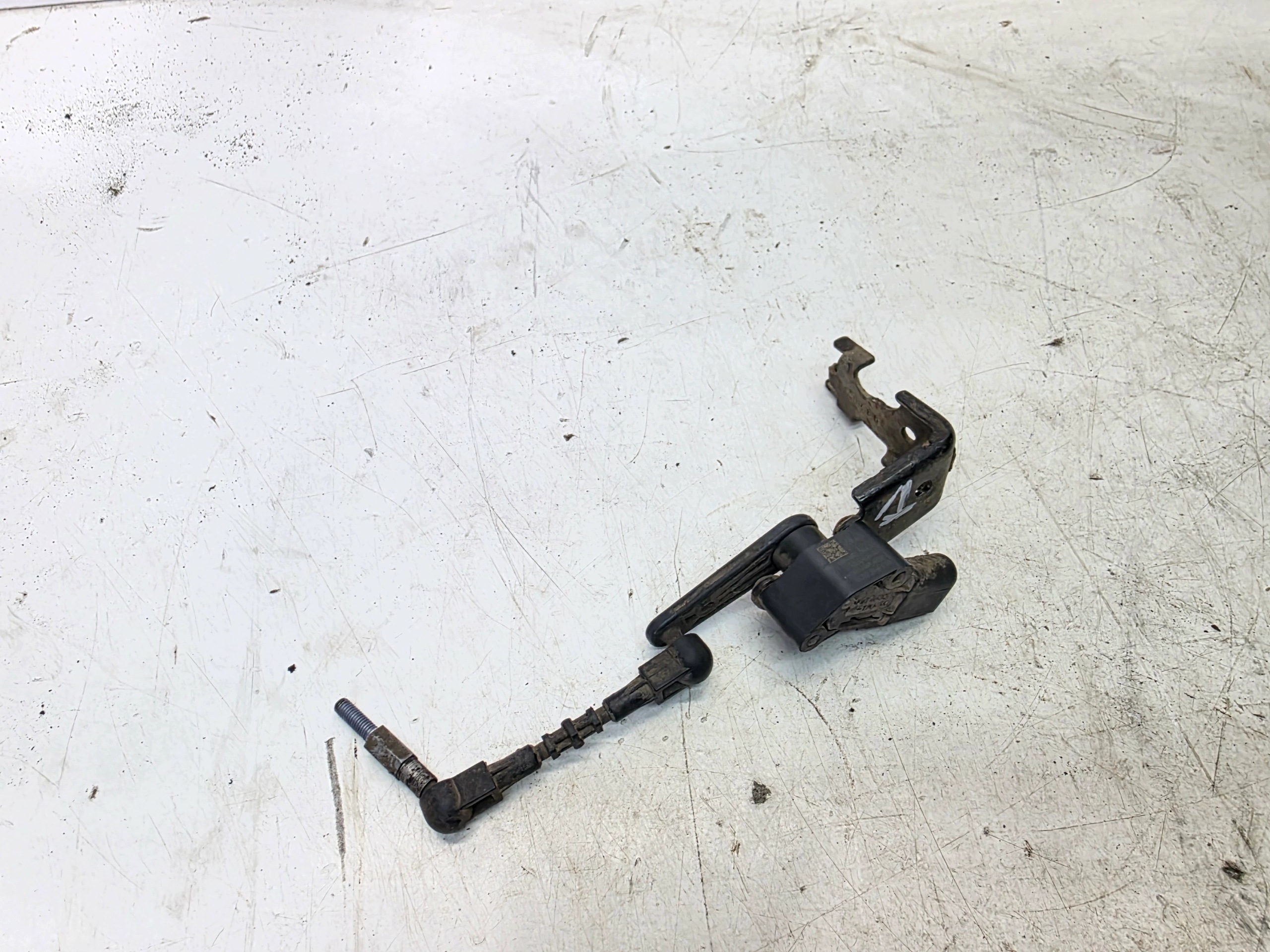 sensor levelling AUDI A4 B9 Q7 4M 4M0907504A 4M0941285C