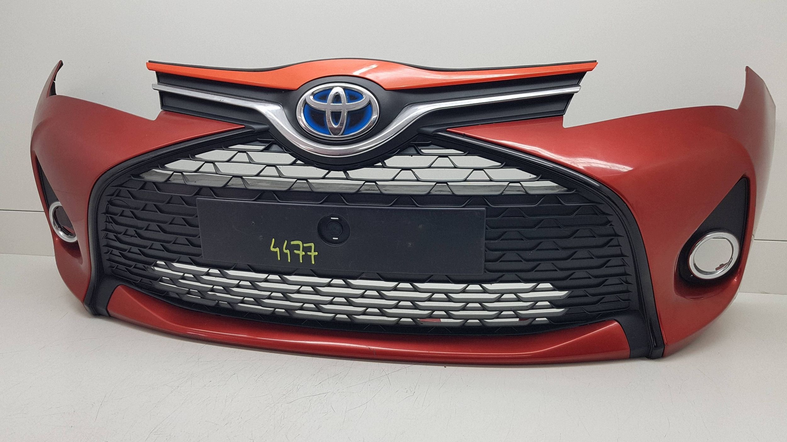 TOYOTA YARIS III 3 2014 - bumper front 531102-OD060