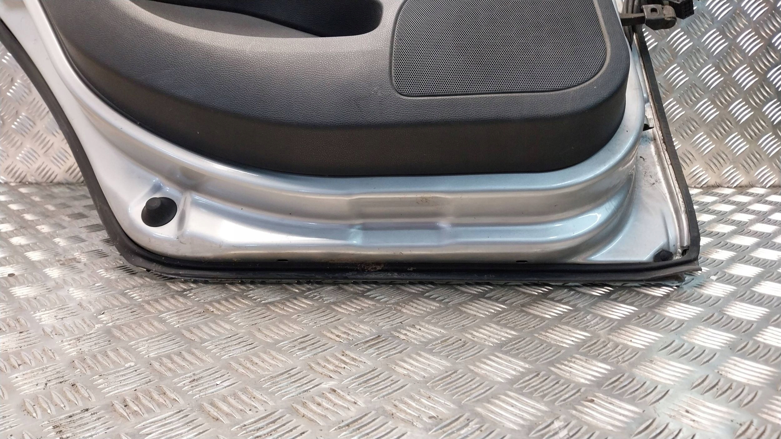 Tür heck links SKODA OCTAVIA II KOMBI 04
